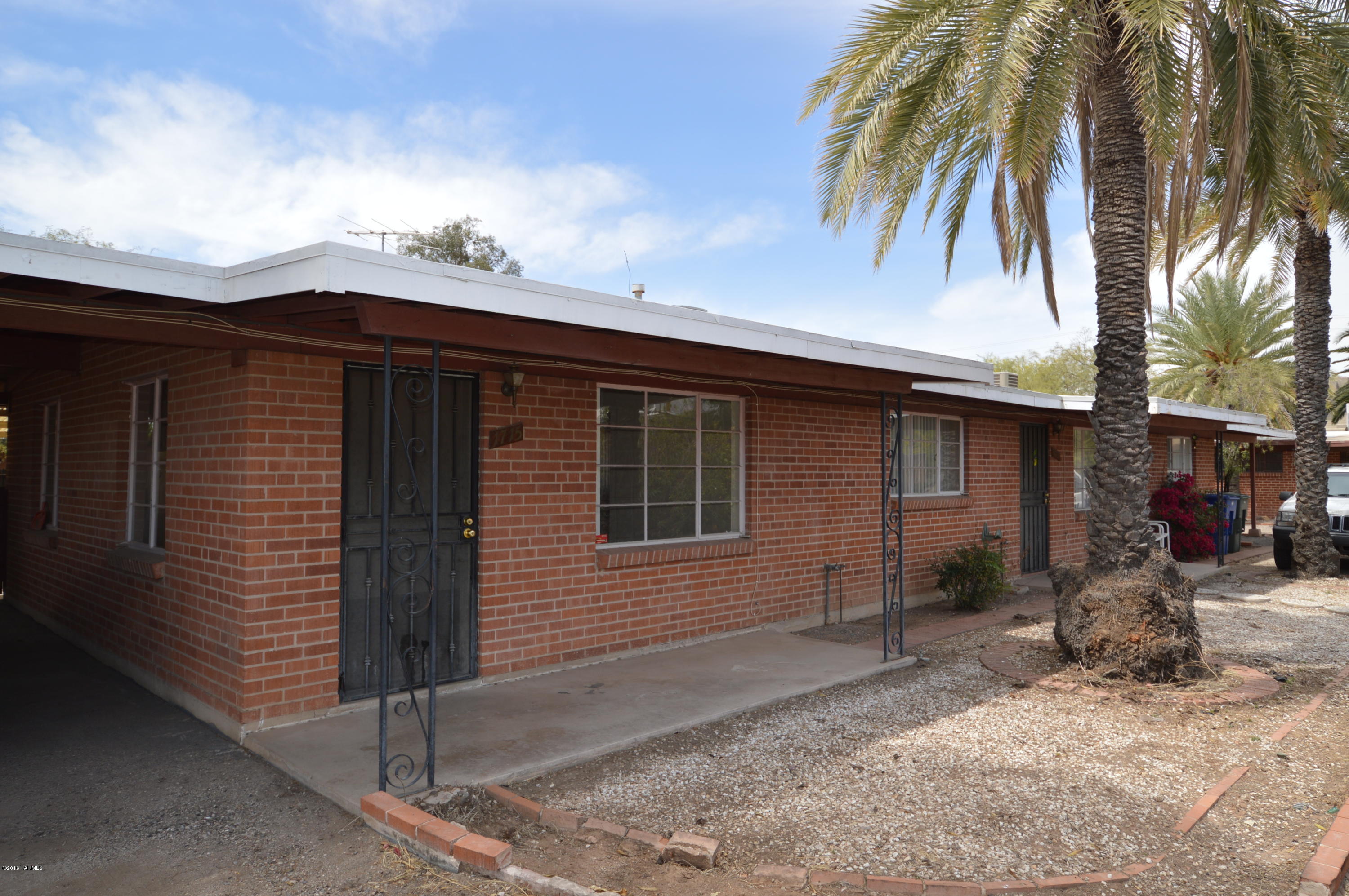 Private 2bdrm/1bath home! Home has washer and dryer hookups! Covered patio out back perfect for entertaining guests! One car carport with extra storage! Don't miss out on this home! CALL TODAY!