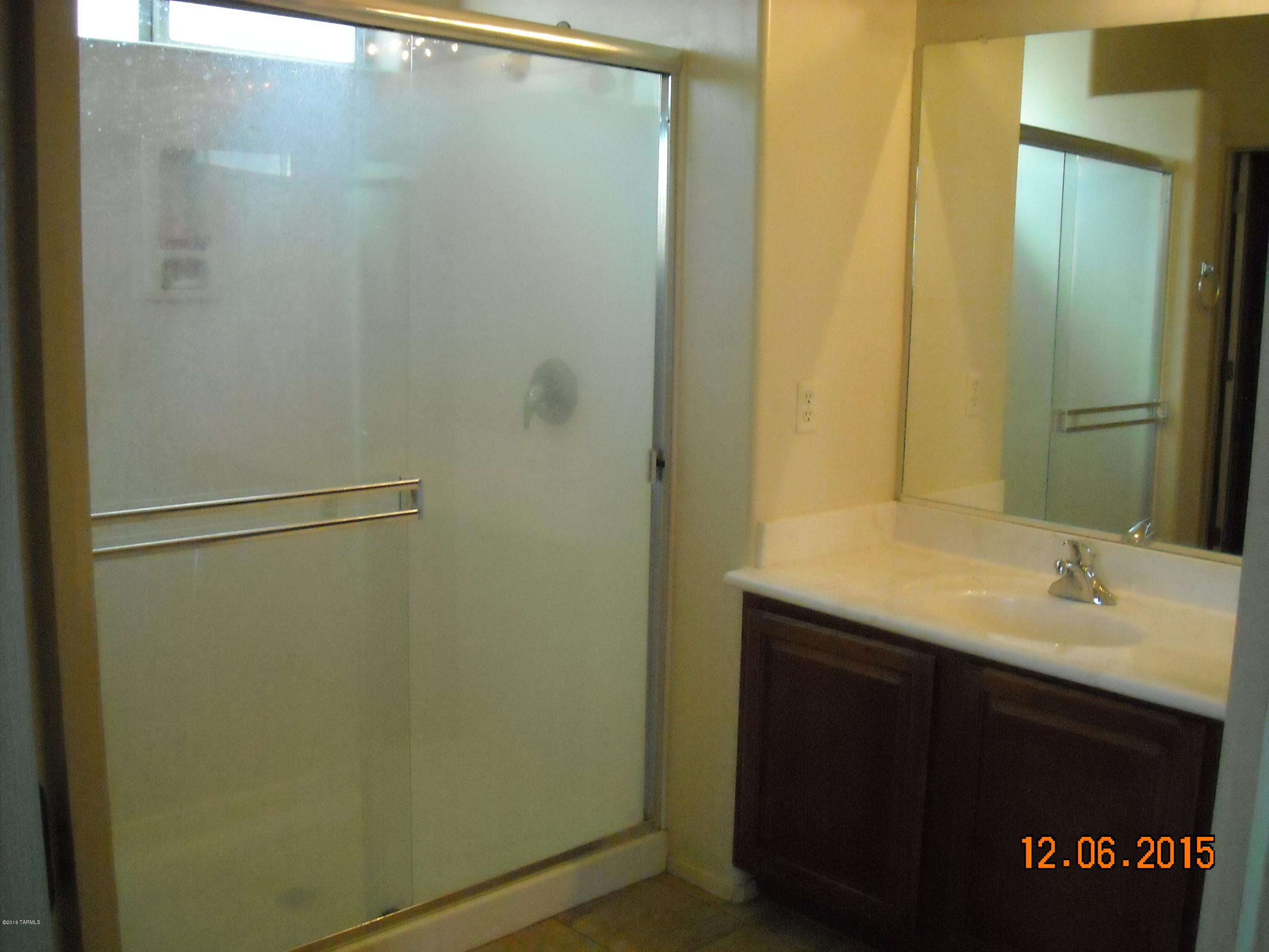 Riverside Crossing (1-133) - Residential Lease