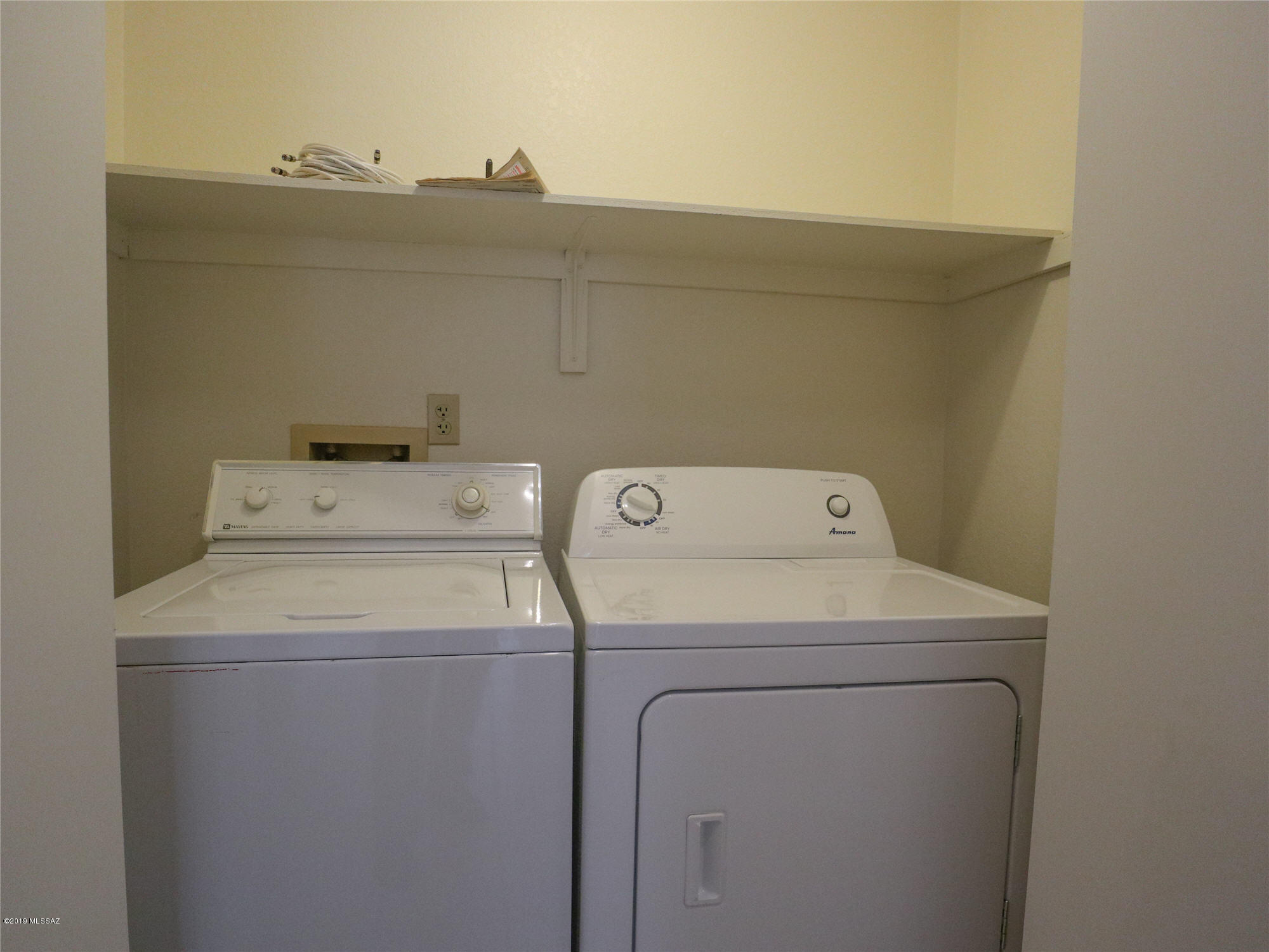 Country Club(1-221) - Residential Lease