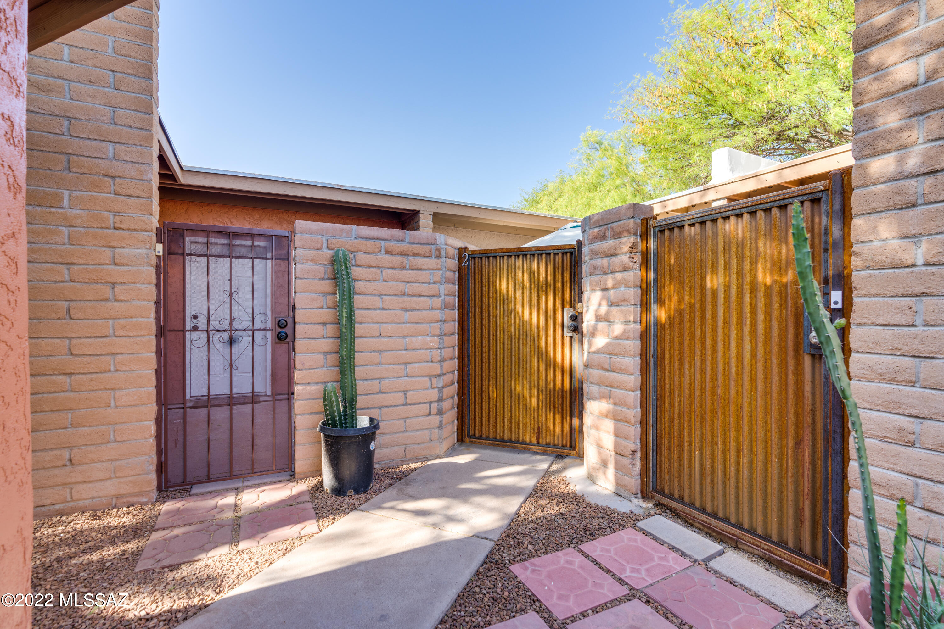 Granada Park - Residential Income