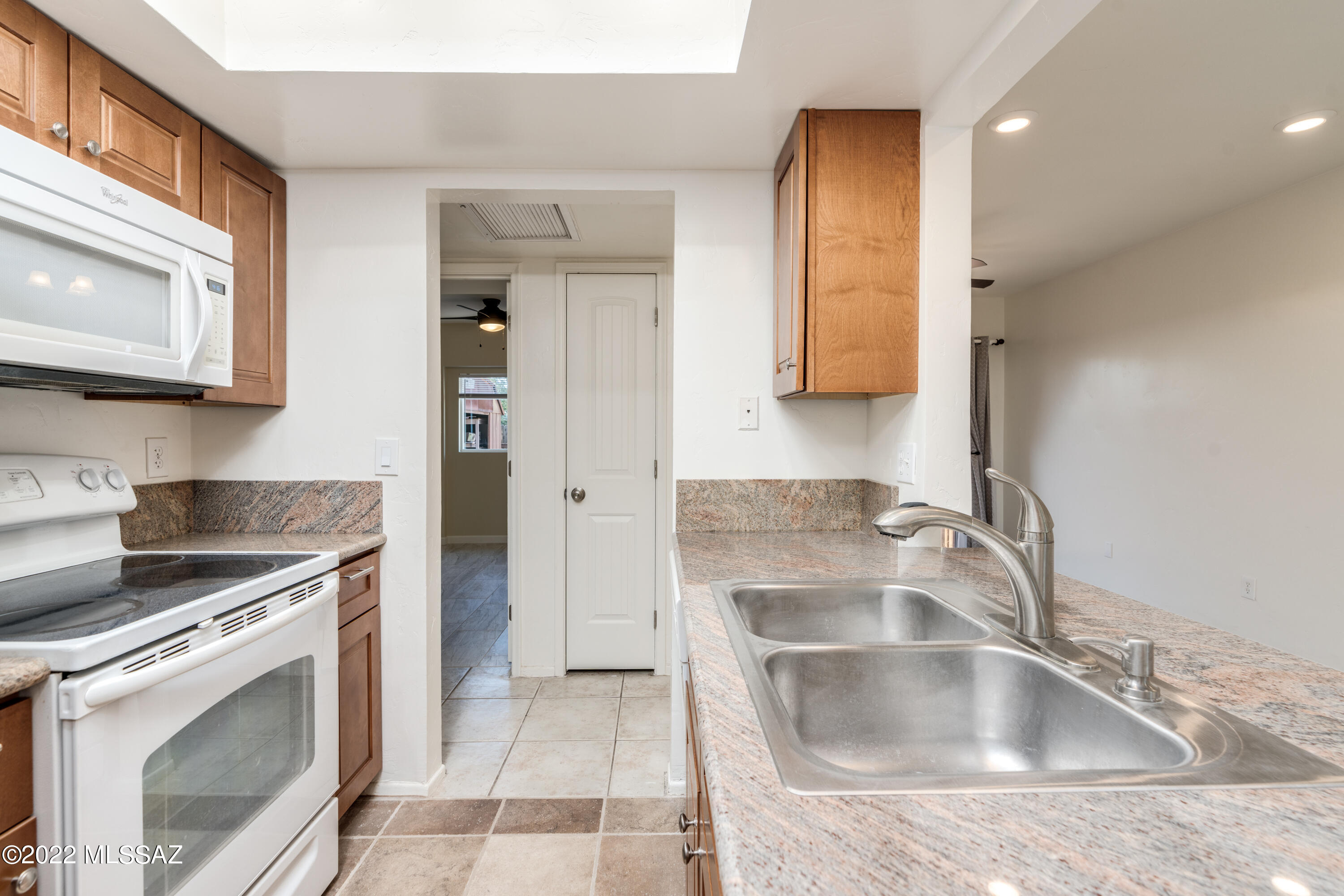 Granada Park - Residential Income