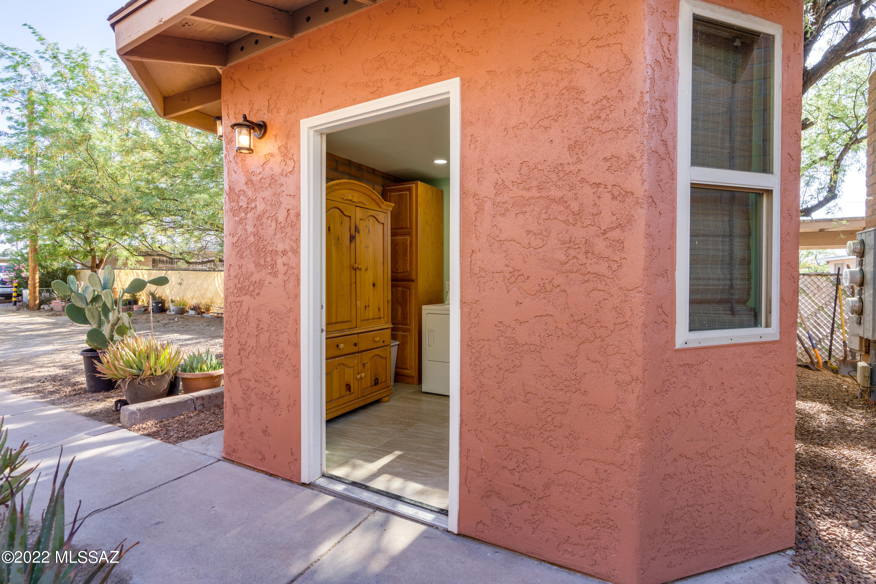 Granada Park - Residential Income