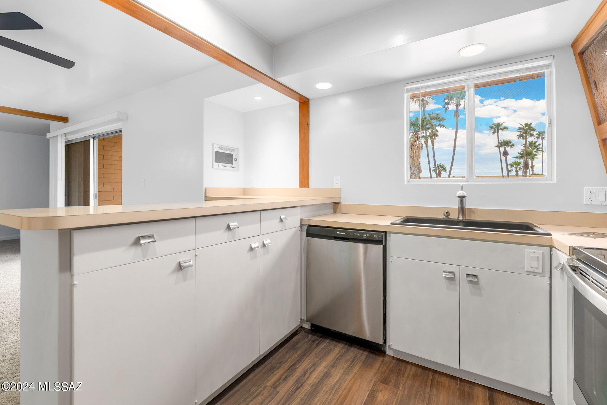 Country Club Heights - Residential