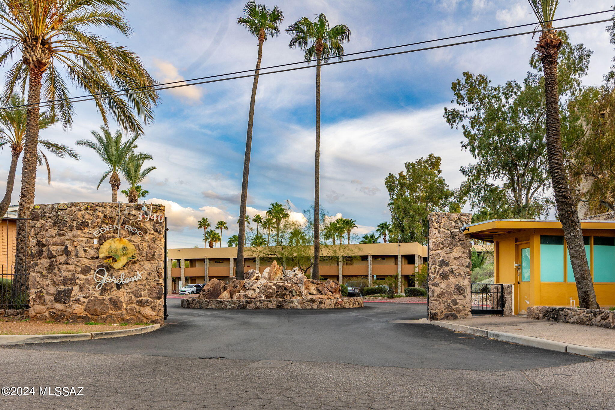 Country Club Heights - Residential