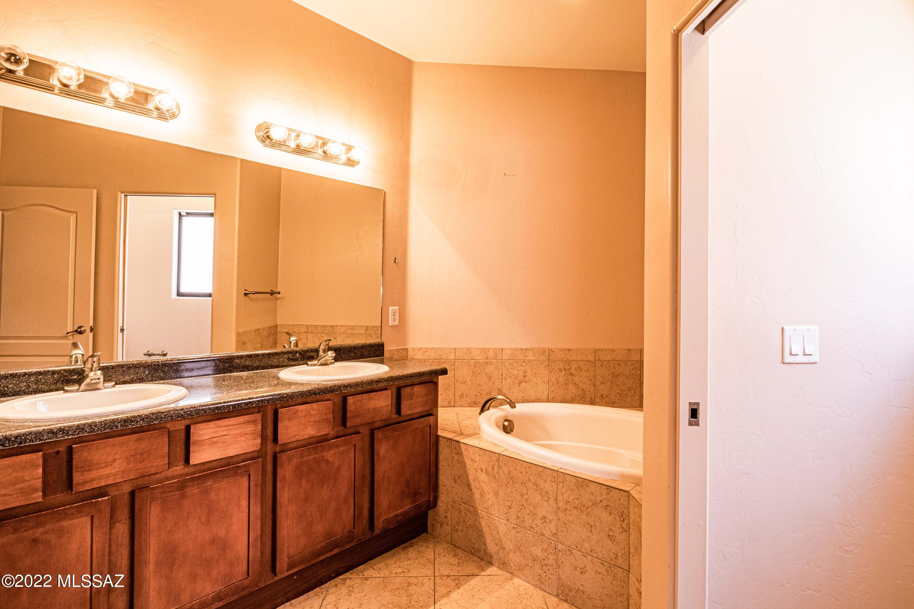 Silverbell Vista (1-40) - Residential