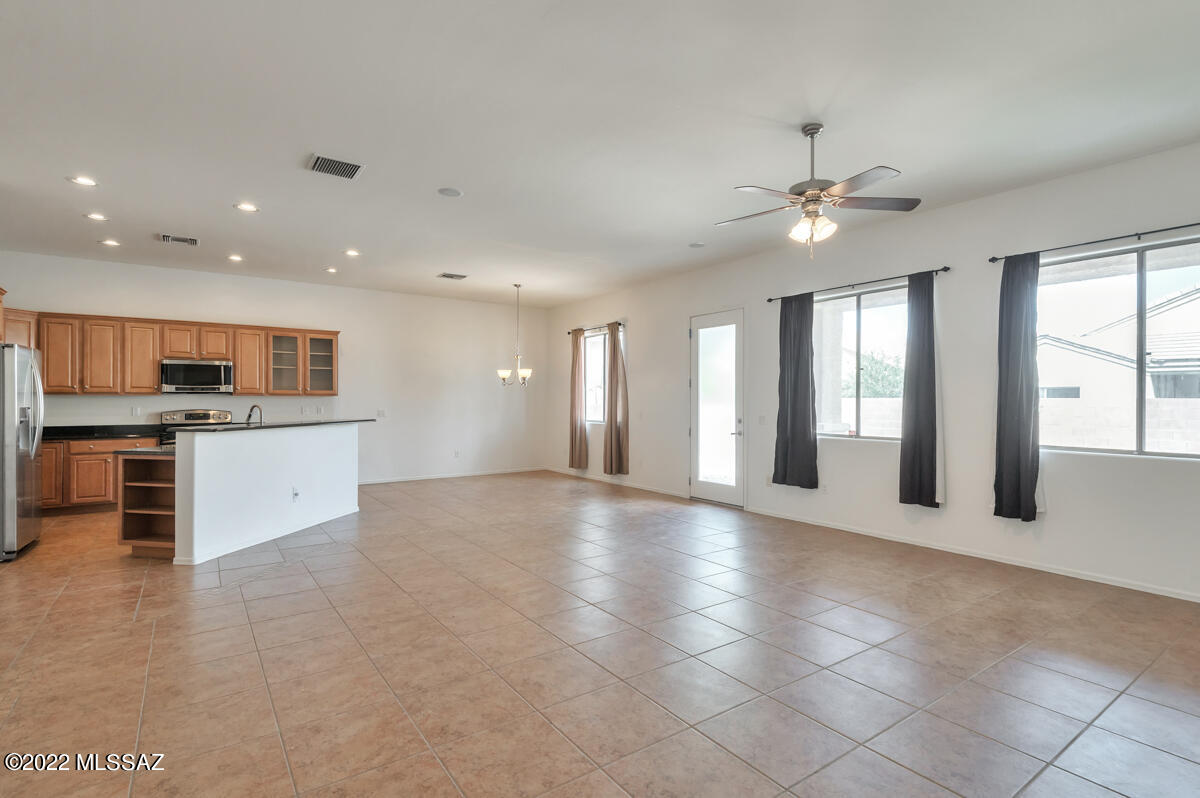 Valencia Reserve South (1-315) - Residential Lease