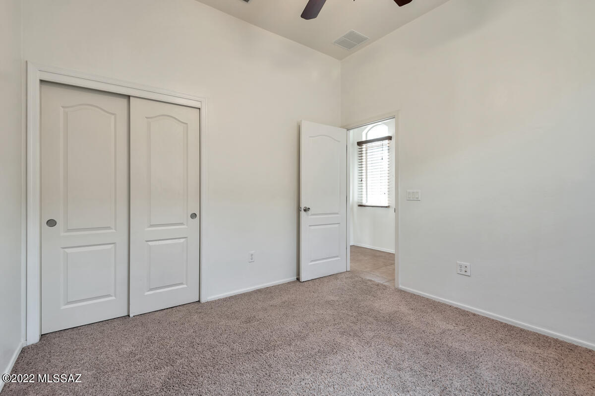 Valencia Reserve South (1-315) - Residential Lease