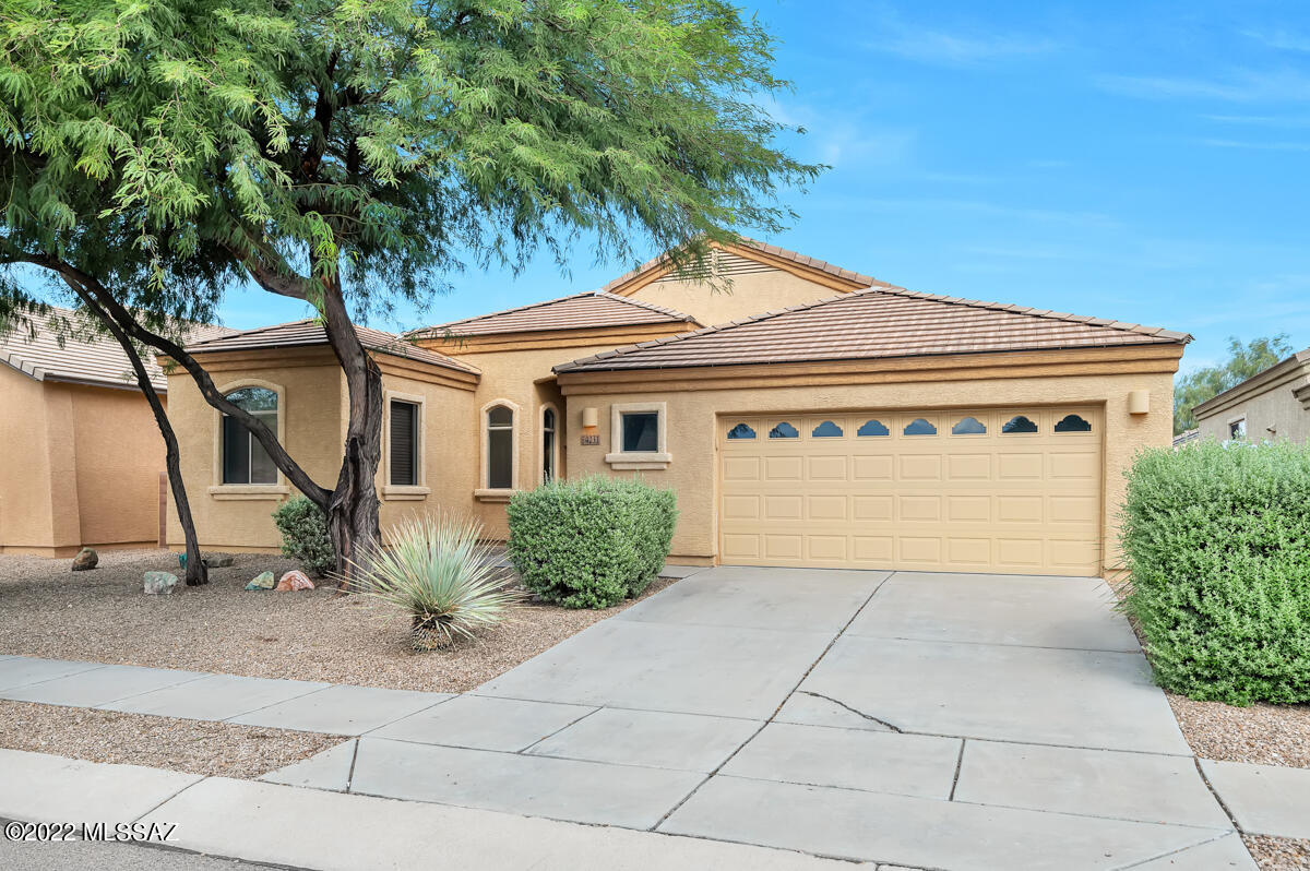Valencia Reserve South (1-315) - Residential Lease