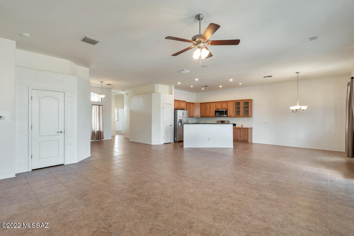 Valencia Reserve South (1-315) - Residential Lease