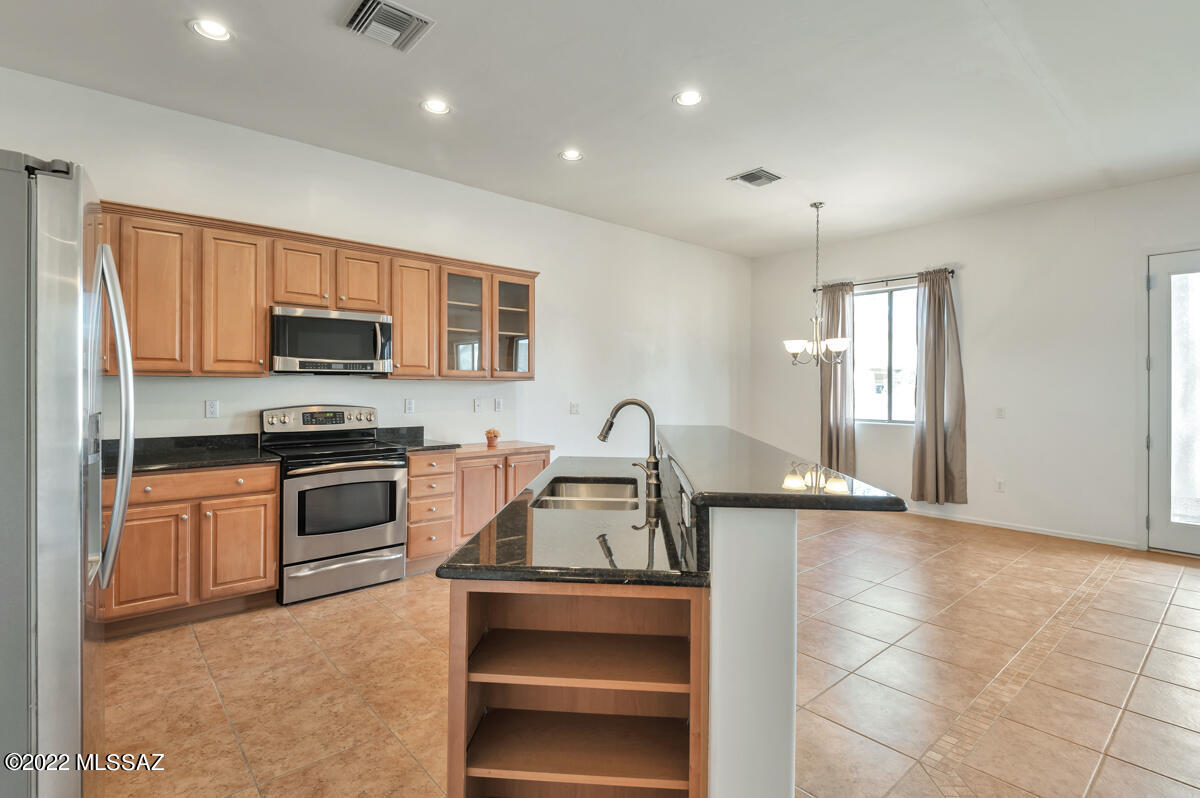 Valencia Reserve South (1-315) - Residential Lease