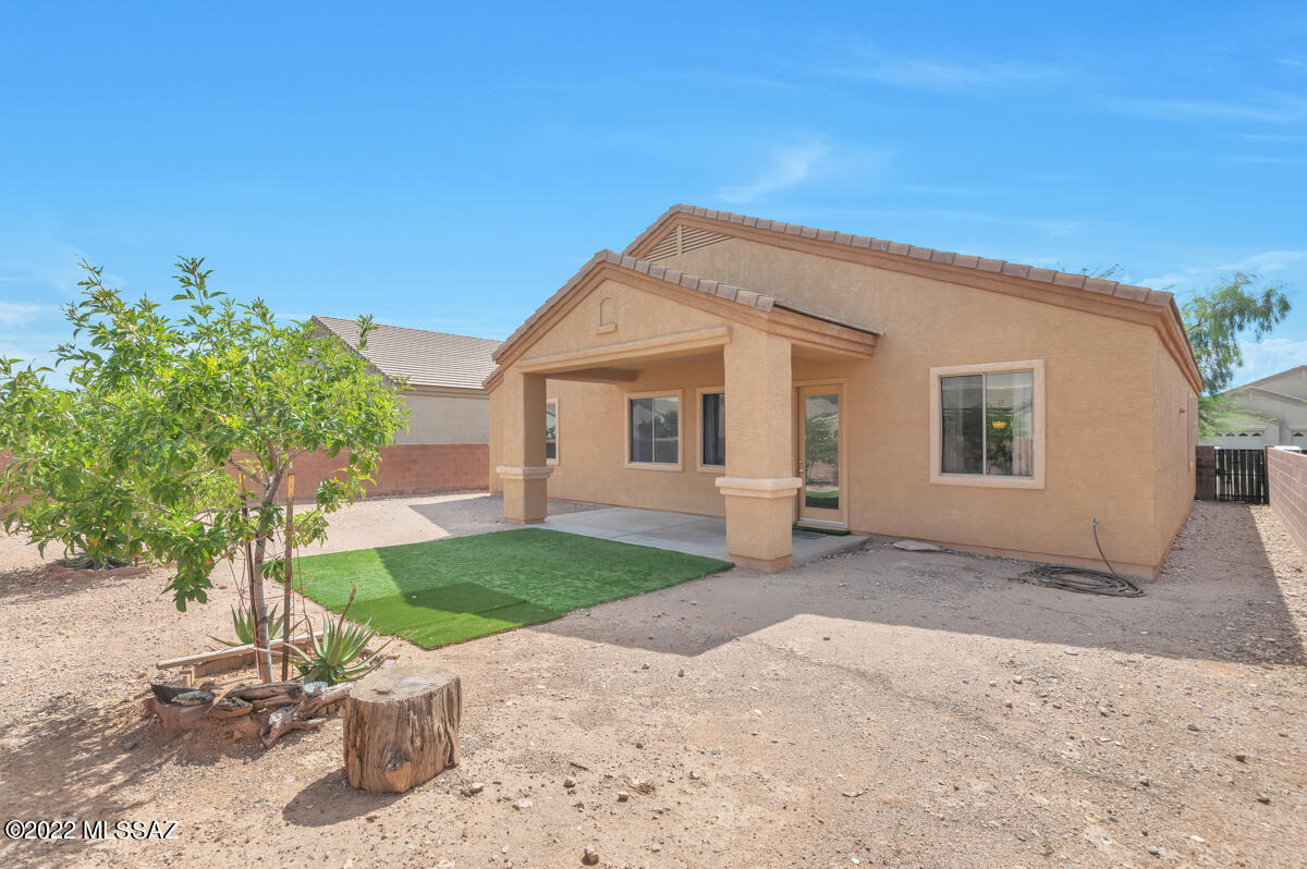 Valencia Reserve South (1-315) - Residential Lease