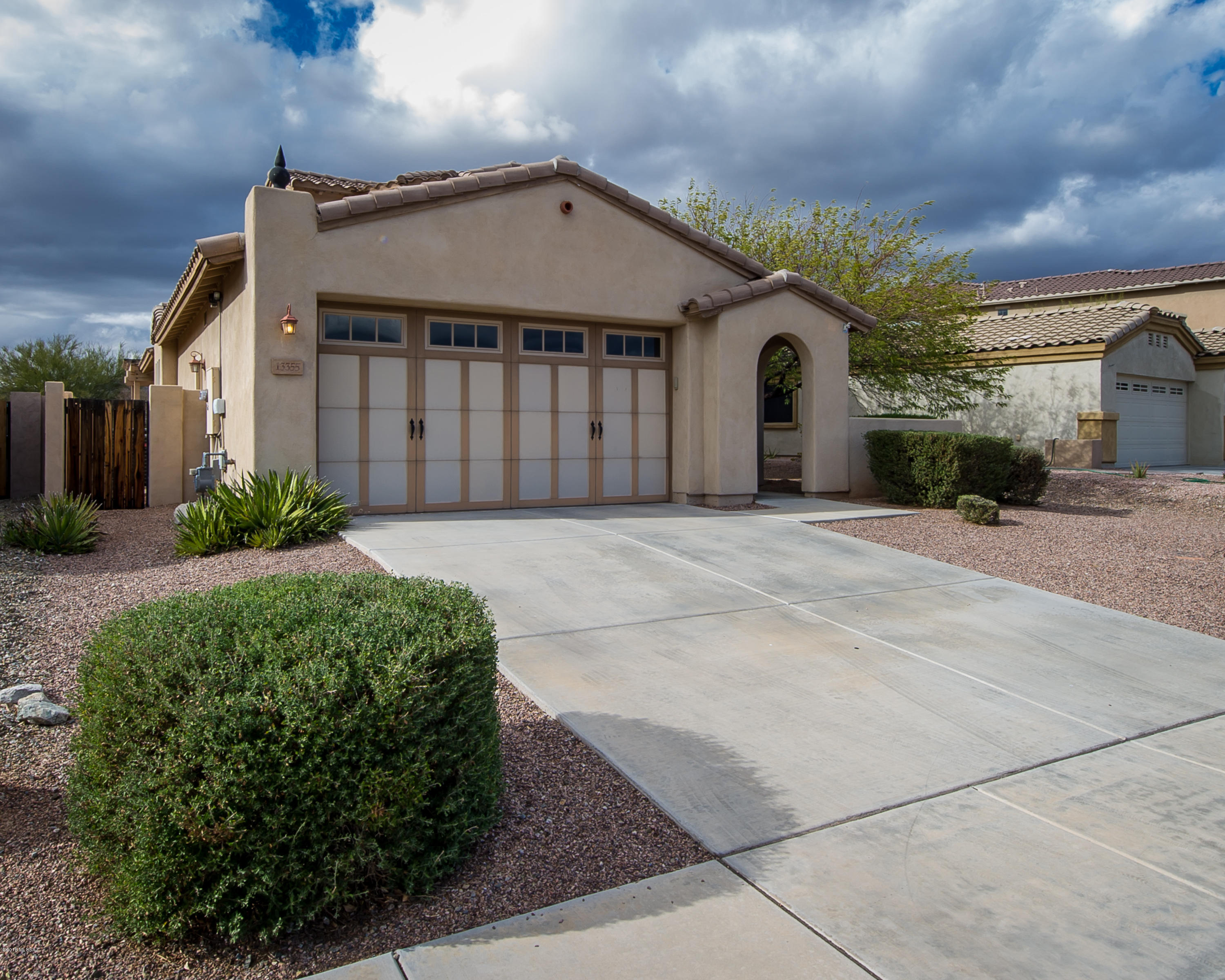 Located in beautiful and highly desired Rancho Vistoso community, this Nicholas built custom home features 3 bedrooms, 2.5 bathrooms, 2-car garage, large family room, formal dining room, large loft, and much more! The large, open kitchen has granite counter tops, stainless steel appliances, pendant lights, tile blacksplash, kitchen island. Split bedroom plan. Master bedroom is located downstairs. All other bedrooms are upstairs. Master bathroom has granite counter tops, dual vanities, standalone shower, and separate garden tub. Half bathroom is located downstairs. Want privacy while enjoying the views? No neighbors behind you. Backyard has stub for gas grill and is pre-plumbed for a spa. Rancho Vistoso and El Conquistador golf courses are close. COME SEE this home and MAKE AN OFFER today!
