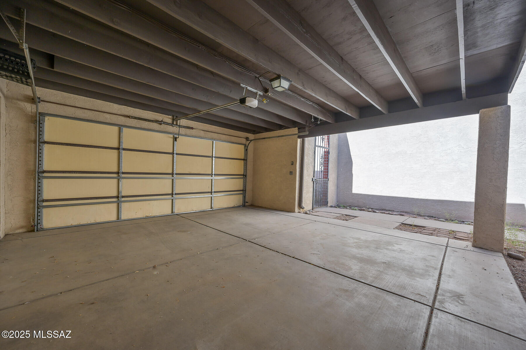 Casa Gallego (1-76) - Residential