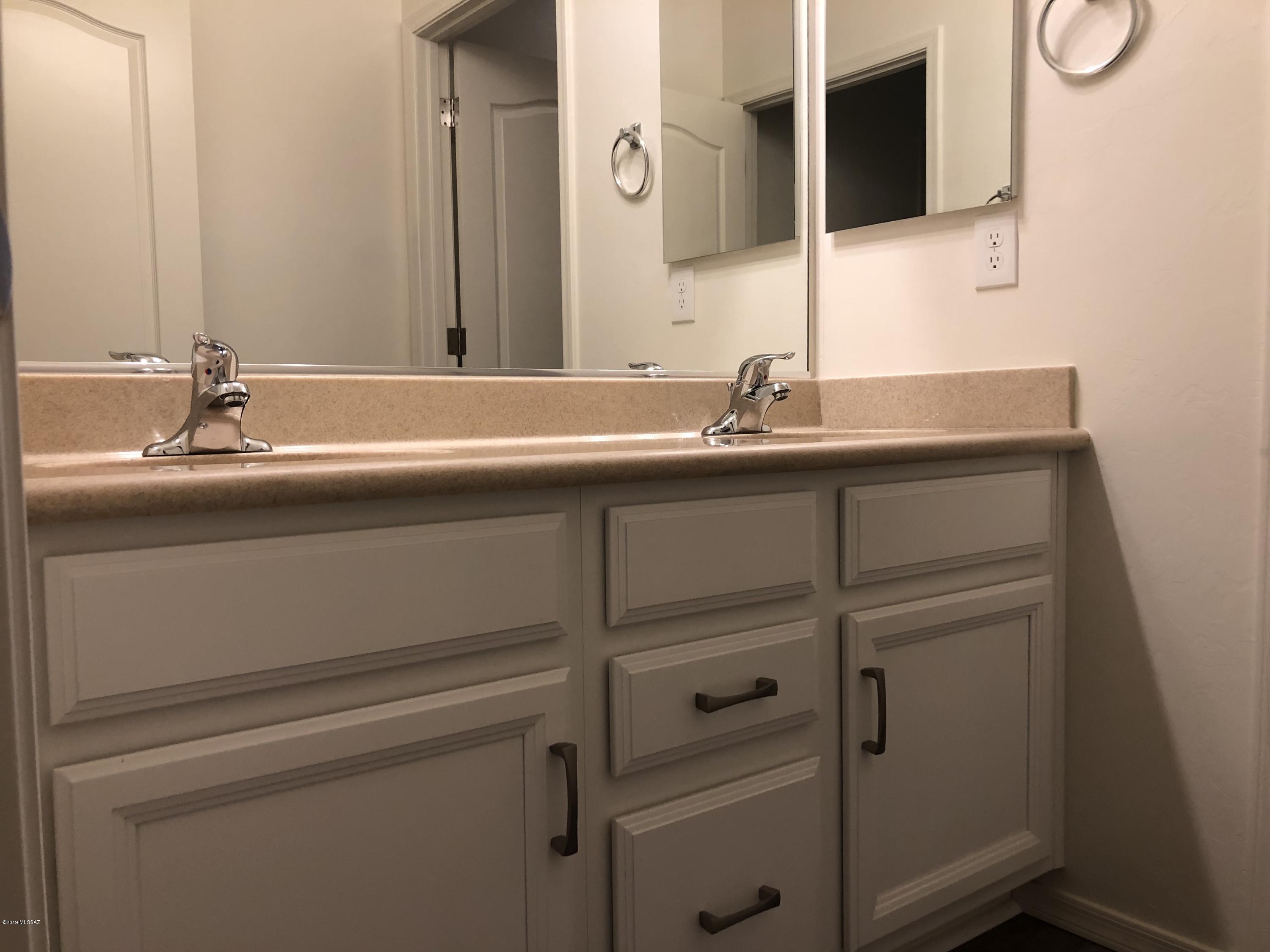 La Estancia De Tucson (1-330) - Residential