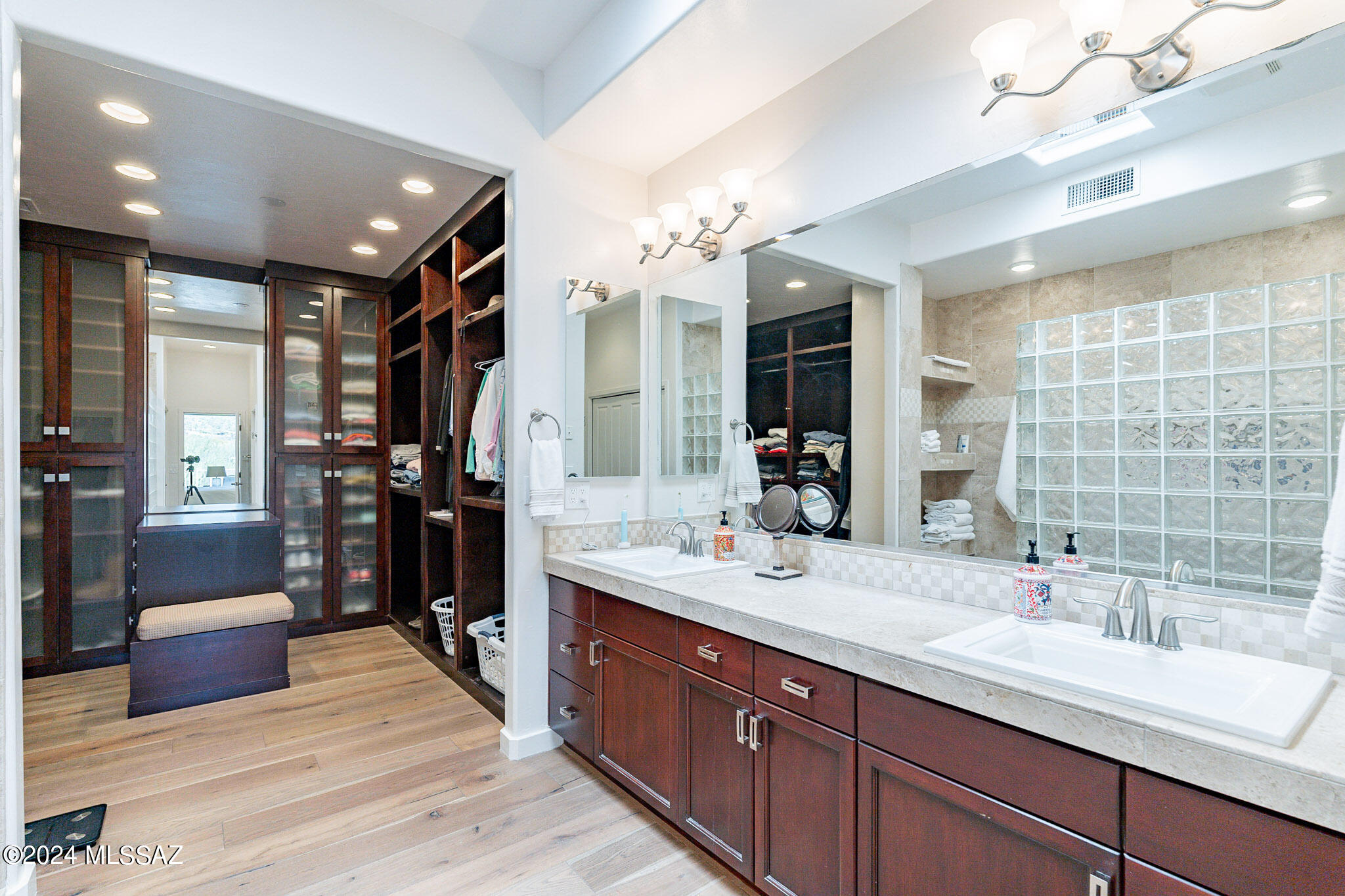 The Ridge At Ventana Canyon (1-63) - Residential Lease
