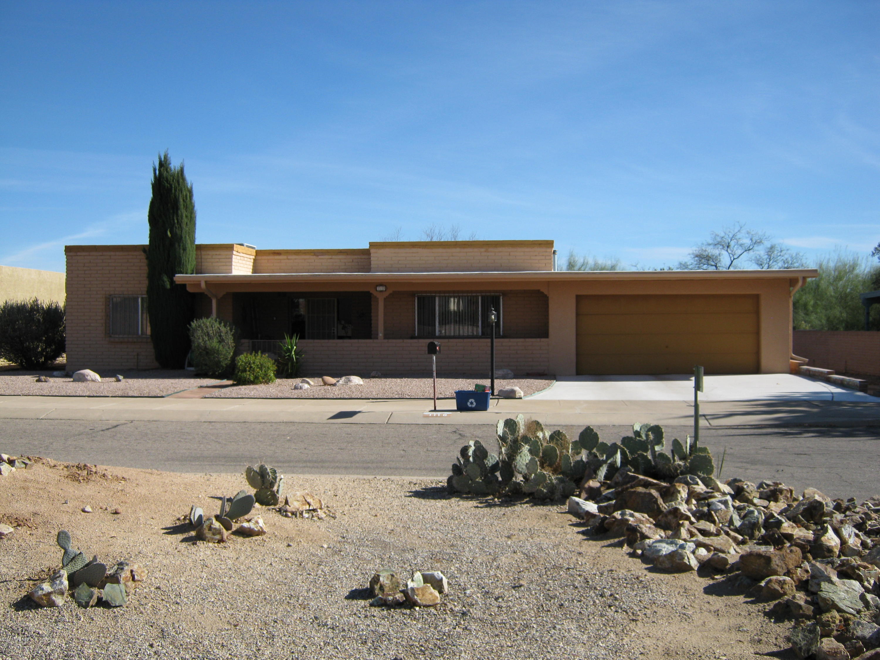 Nice Ranch style home w/2BR's/2BA, Den, Hobby room, large laundry with built in desk & tons of cabinets. Garage has cabinets and plenty of space. Very warm & inviting home. Mr. Clean lives in this home. New sliding glass door in 2015. Great home & price.