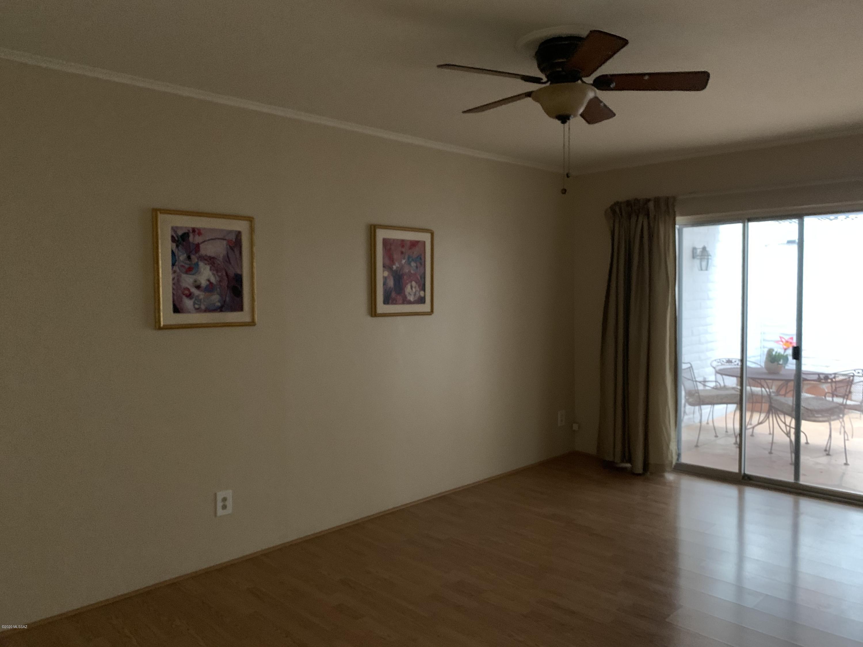 Las Lomitas (1) - Residential
