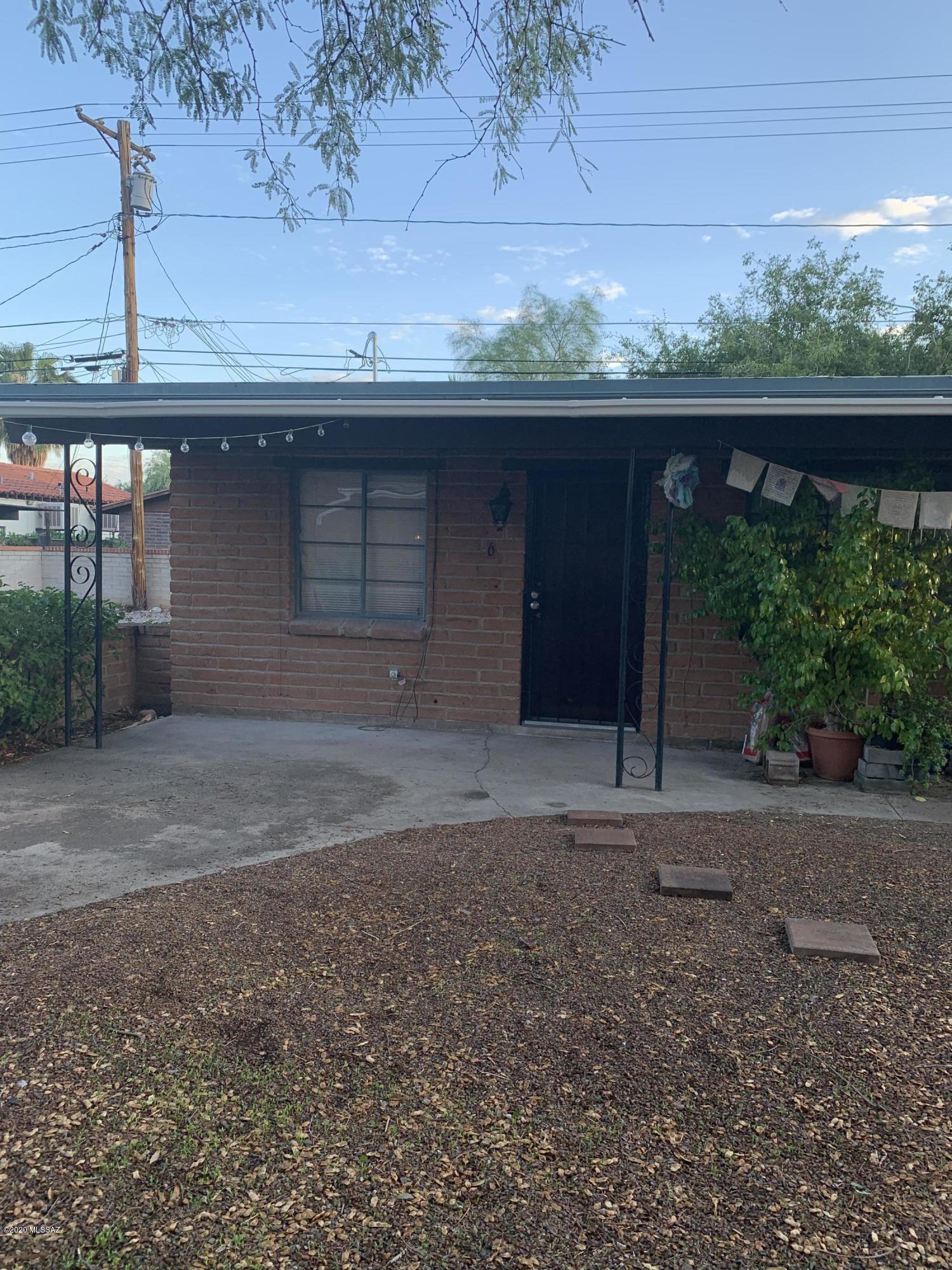 Check out this cute Studio within walking distance to UofA, shopping, buslines, and more. The studio has AC so those long hot summers will be no issue. There is a fridge, and a stovetop in the unit. All basic Utilities are included with the rent. (Gas, Electric, Water). Call to schedule a viewing.