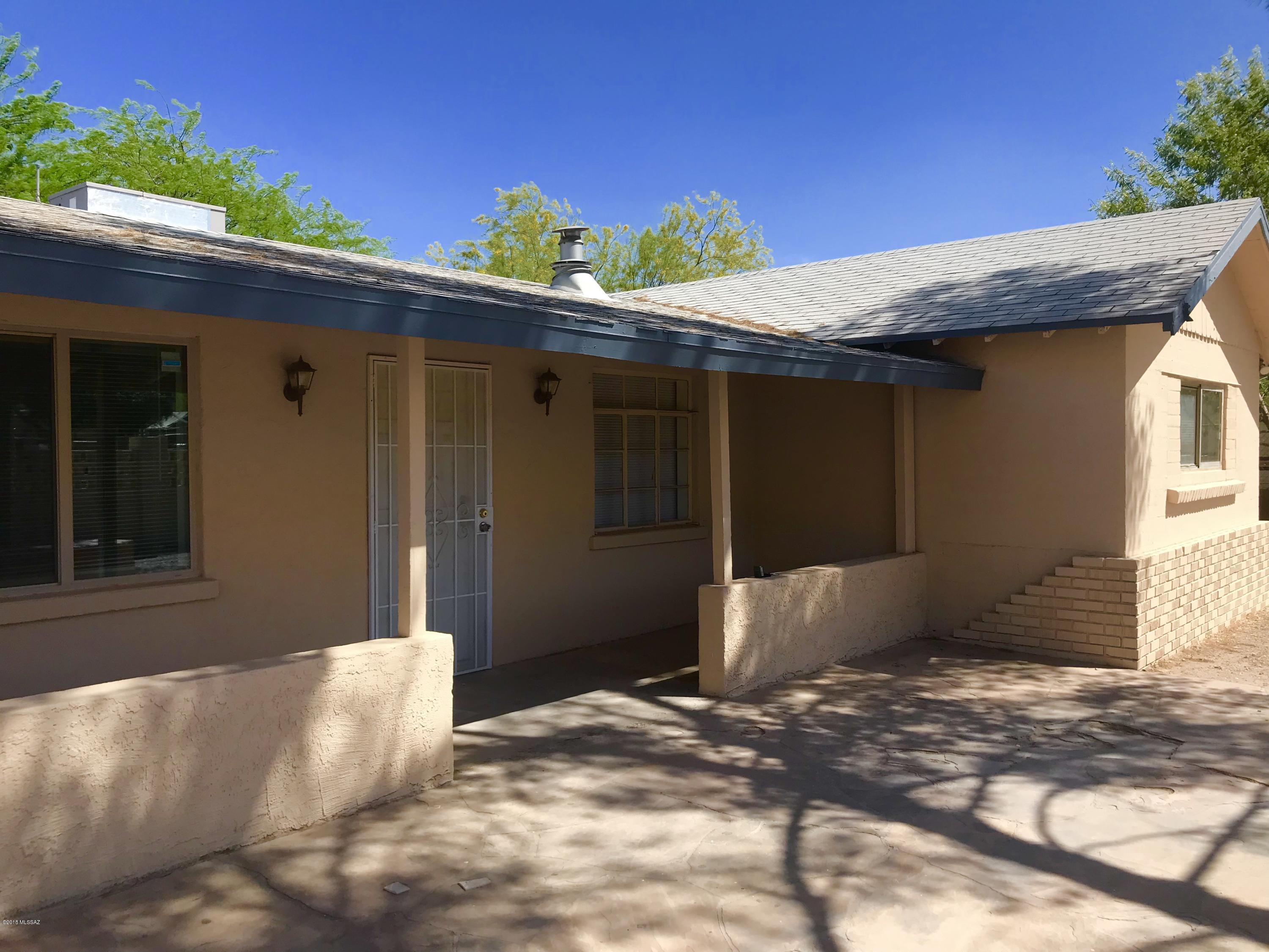 Come see this newly remodeled 3 bed, 2 bath home. You'll love the spacious floor plan that is great for entertaining. The master bedroom has a great walk-in closet, the bathroom has his and her vanities, and a rainfall shower head! Also included is a full guest bathroom with a separate tub and shower, and two vanities. The owner has even included a brand new stove for the buyer!
