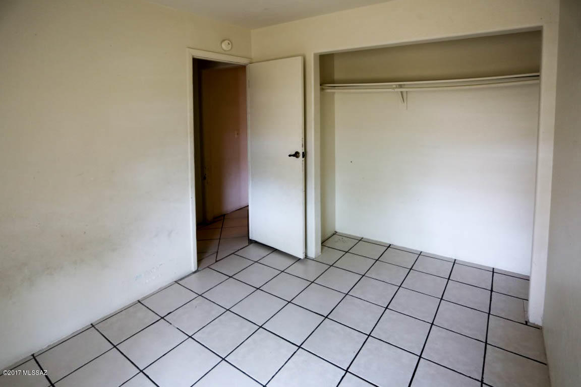 Los Olivos Est I (1-24) - Residential