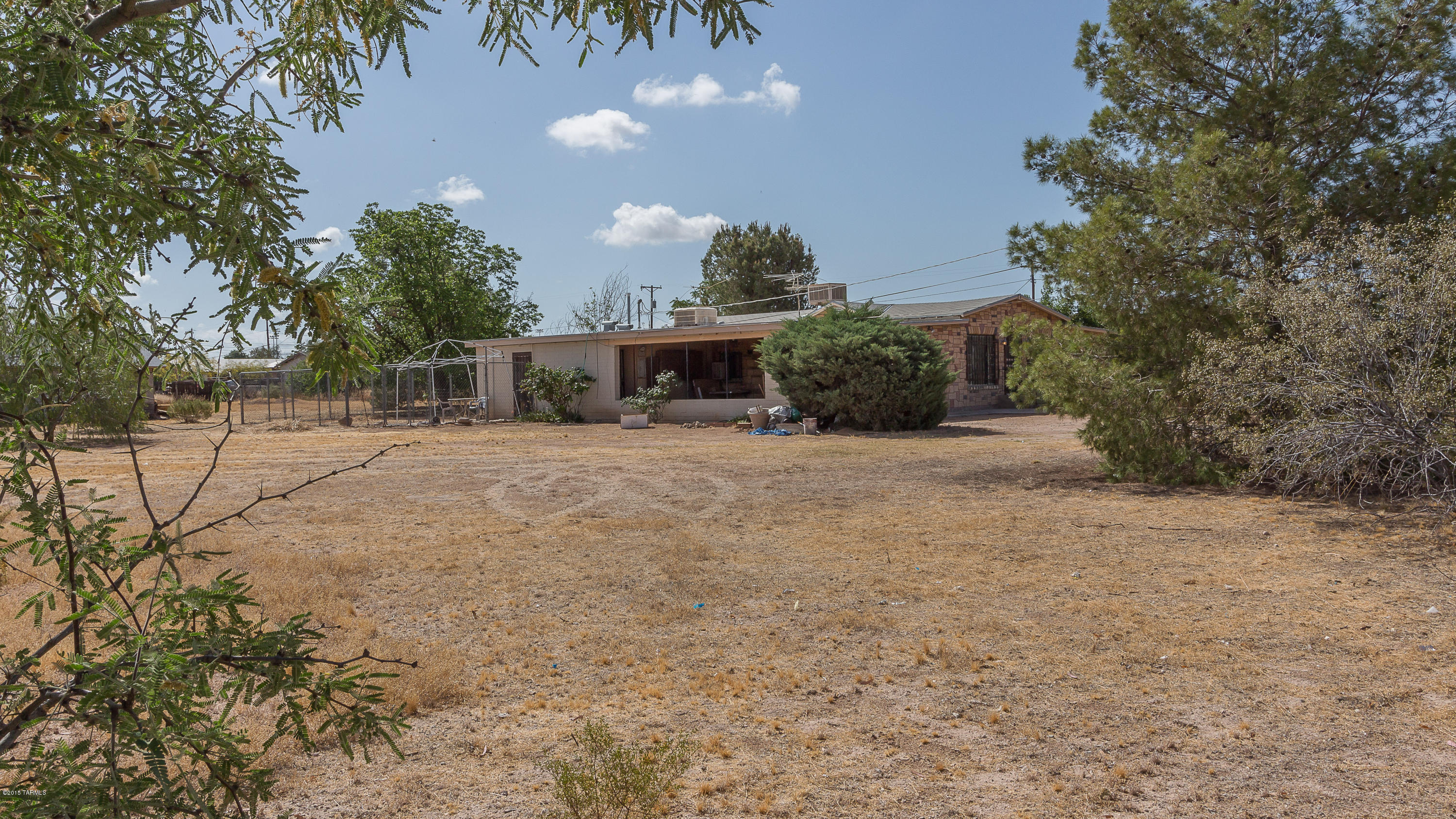 Los Ranchitos - Residential