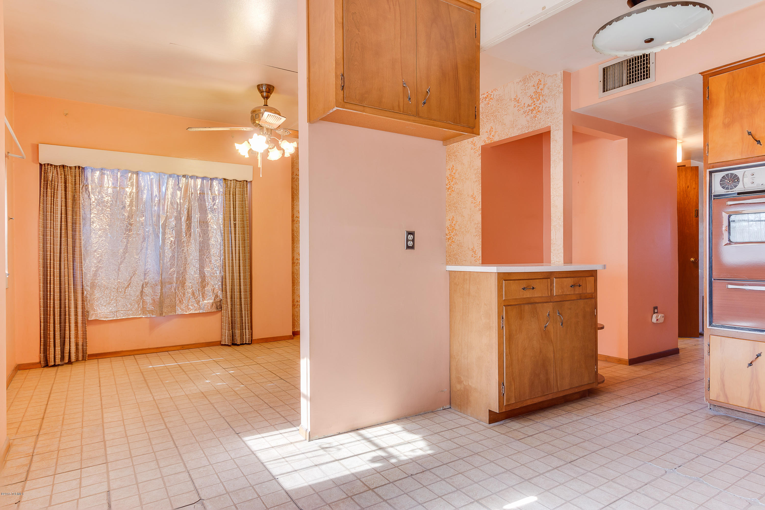 Los Ranchitos - Residential