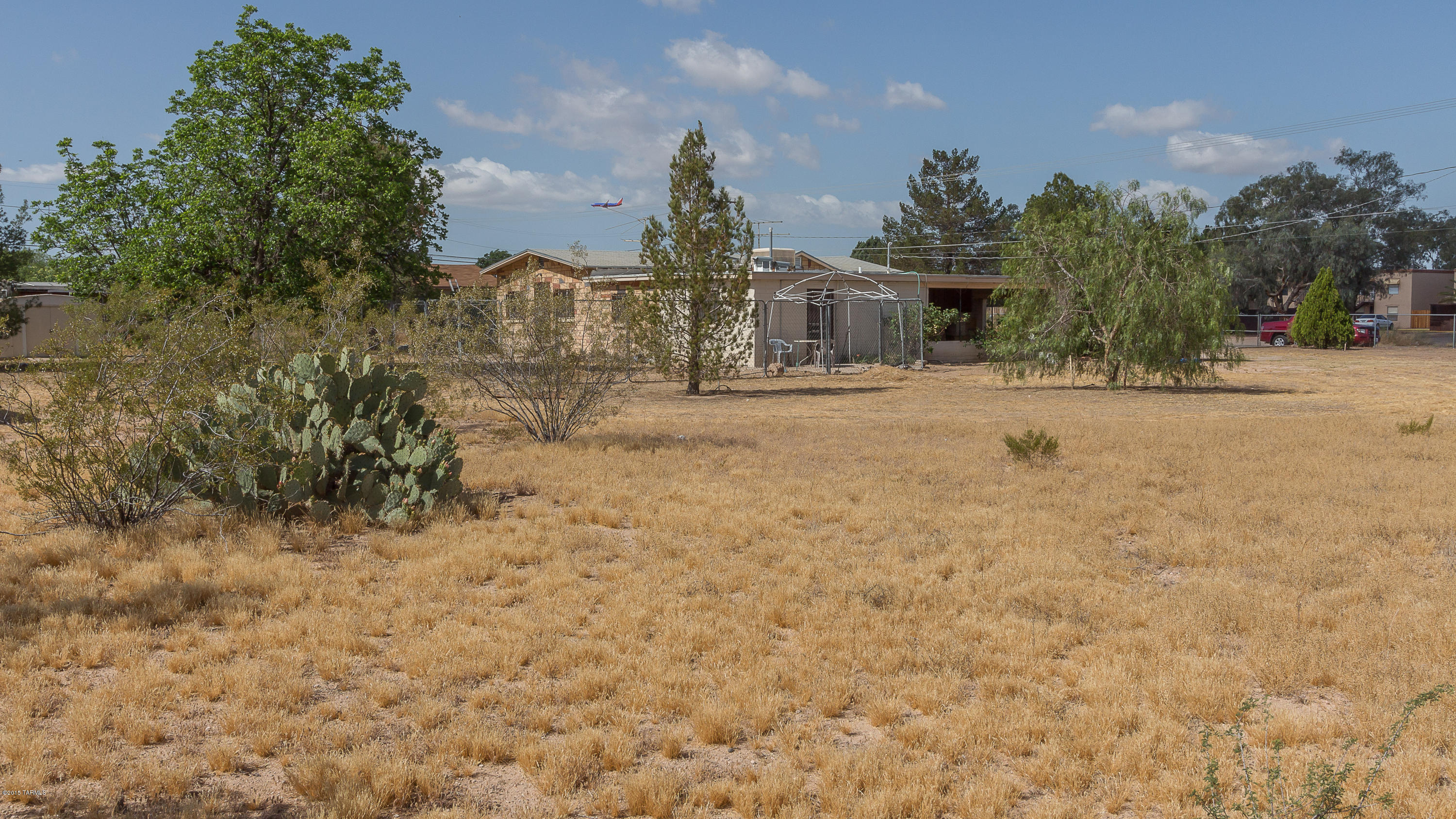 Los Ranchitos - Residential
