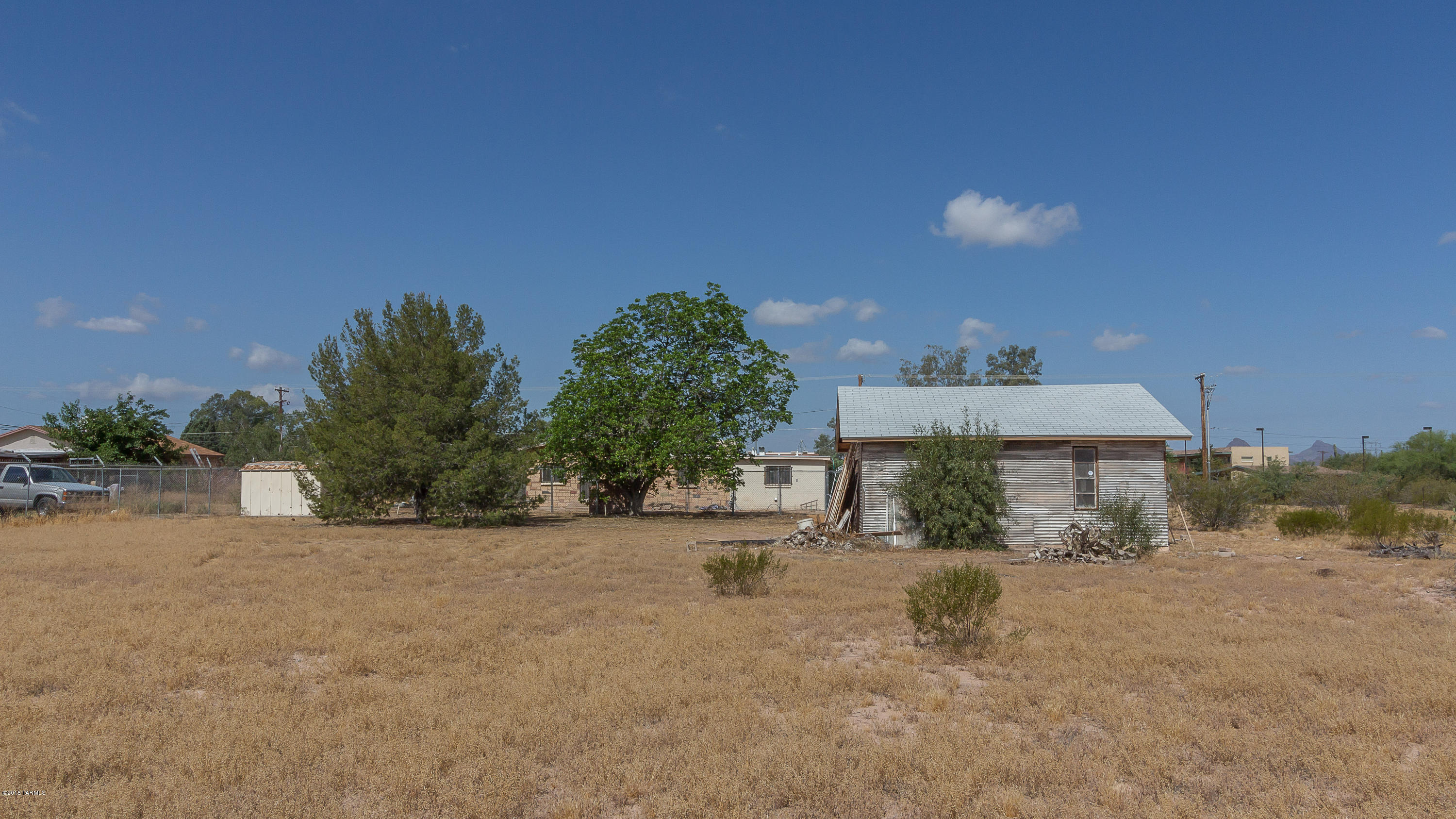 Los Ranchitos - Residential