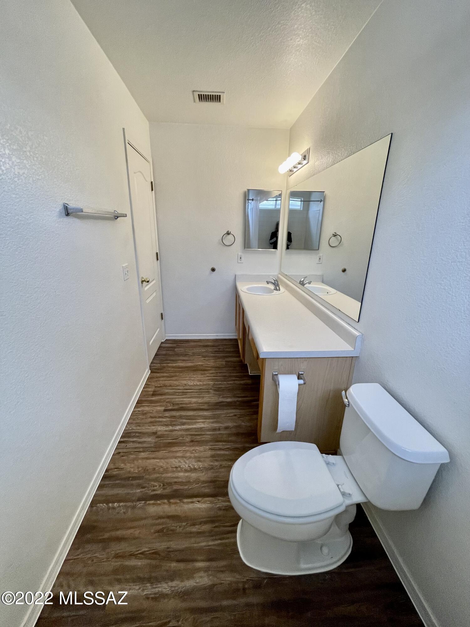 Wilmot Vista II (1-145) - Residential Lease