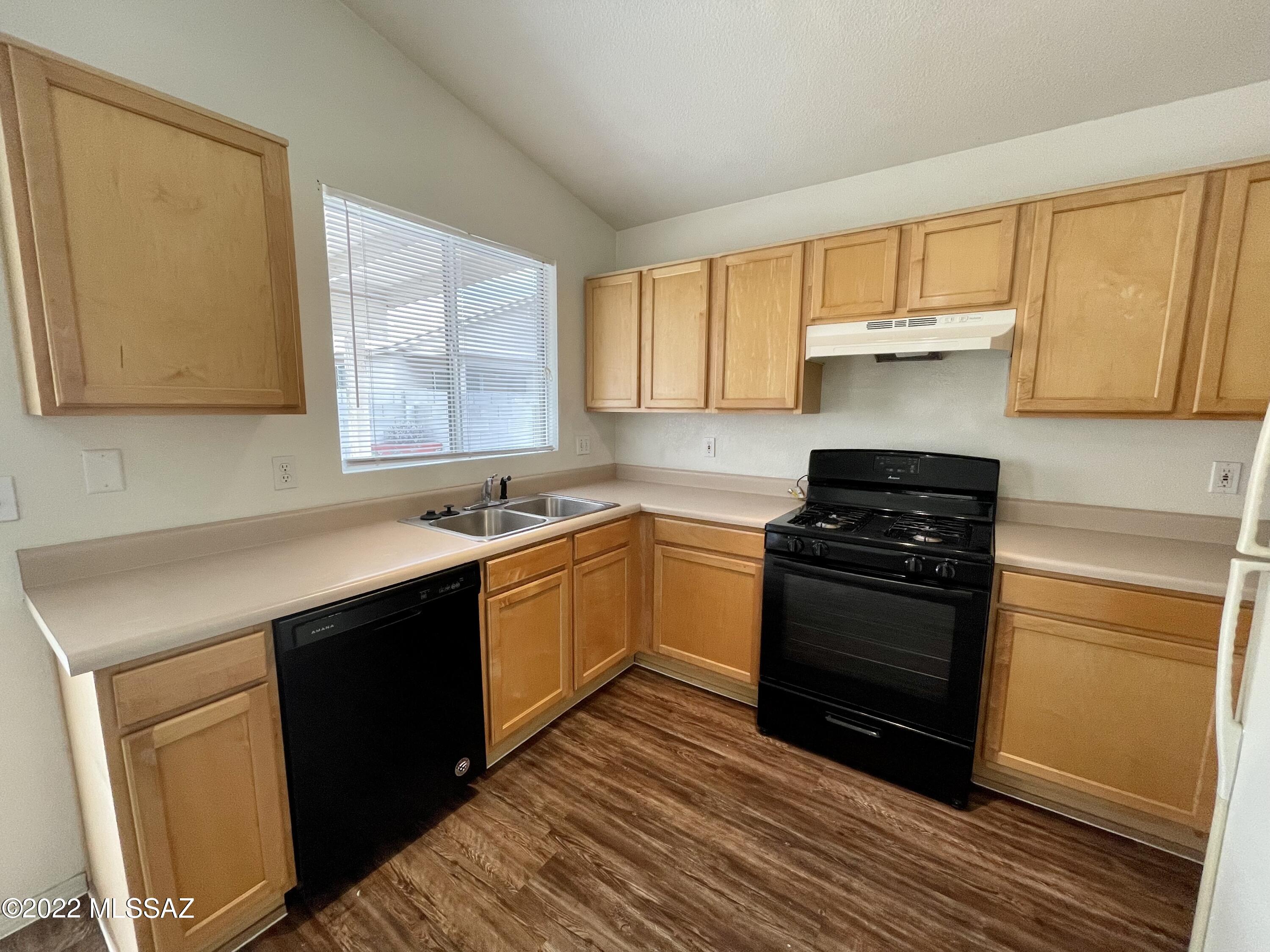 Wilmot Vista II (1-145) - Residential Lease