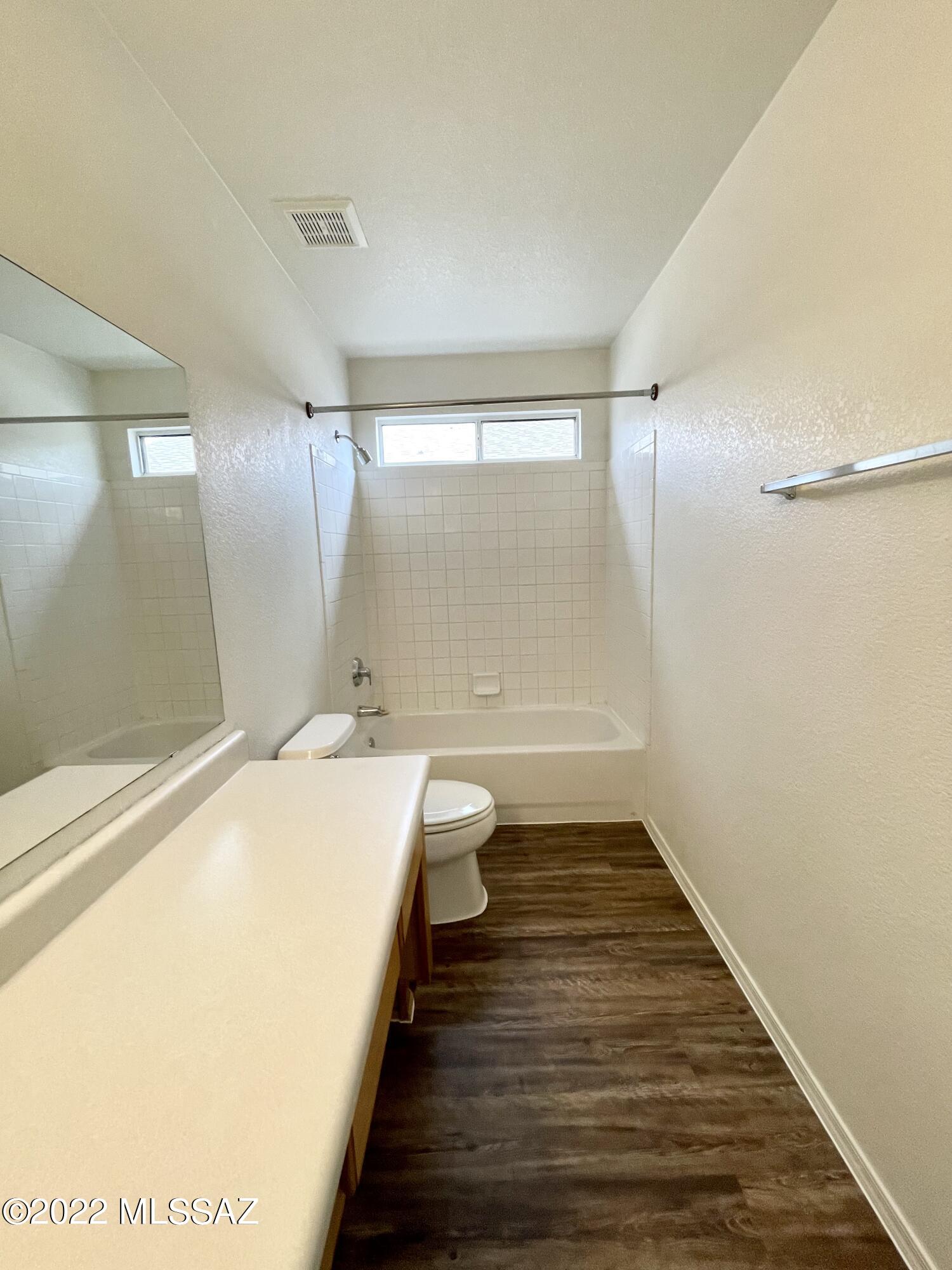 Wilmot Vista II (1-145) - Residential Lease
