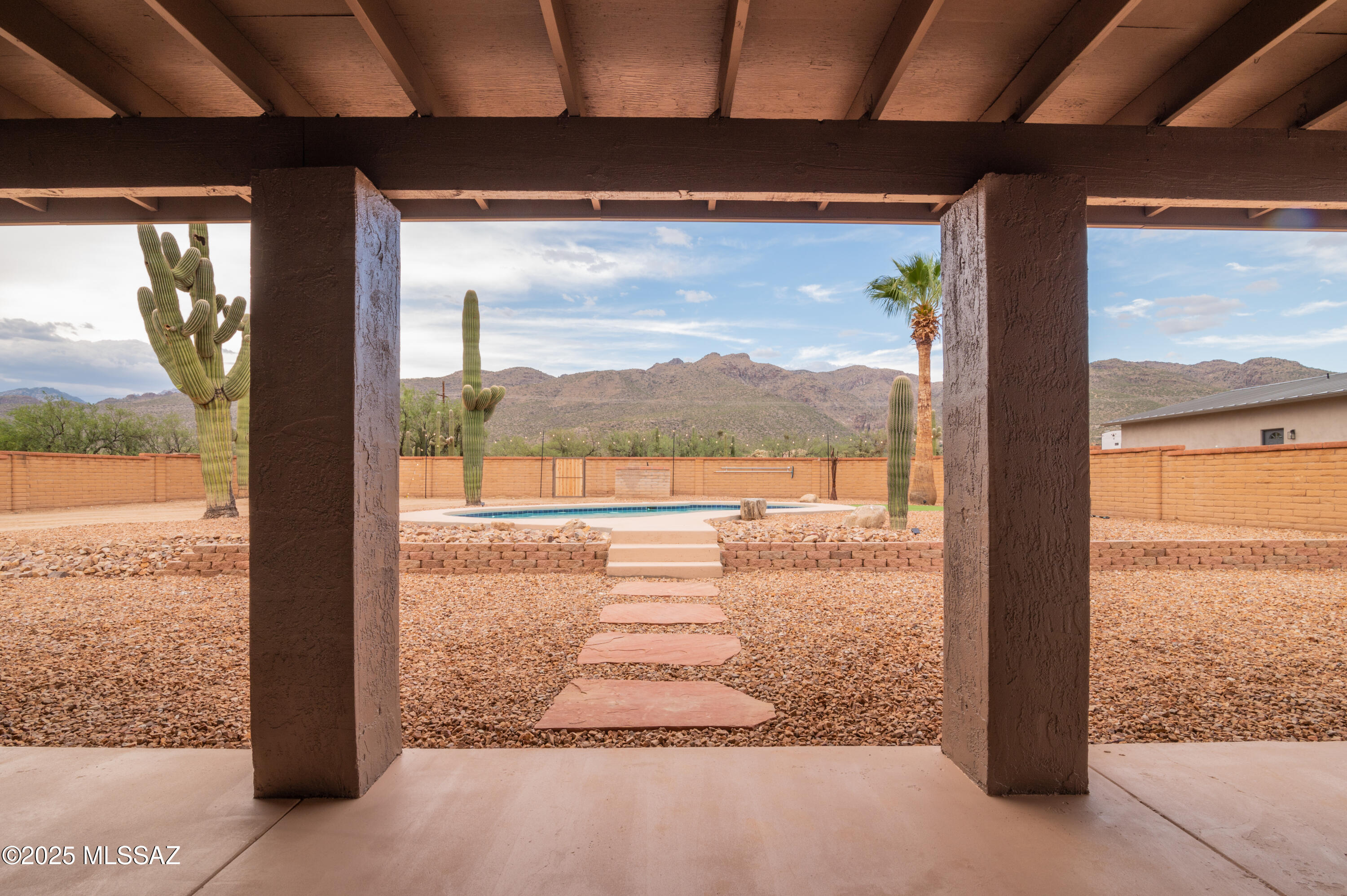 Catalina Madre (1-70) - Residential