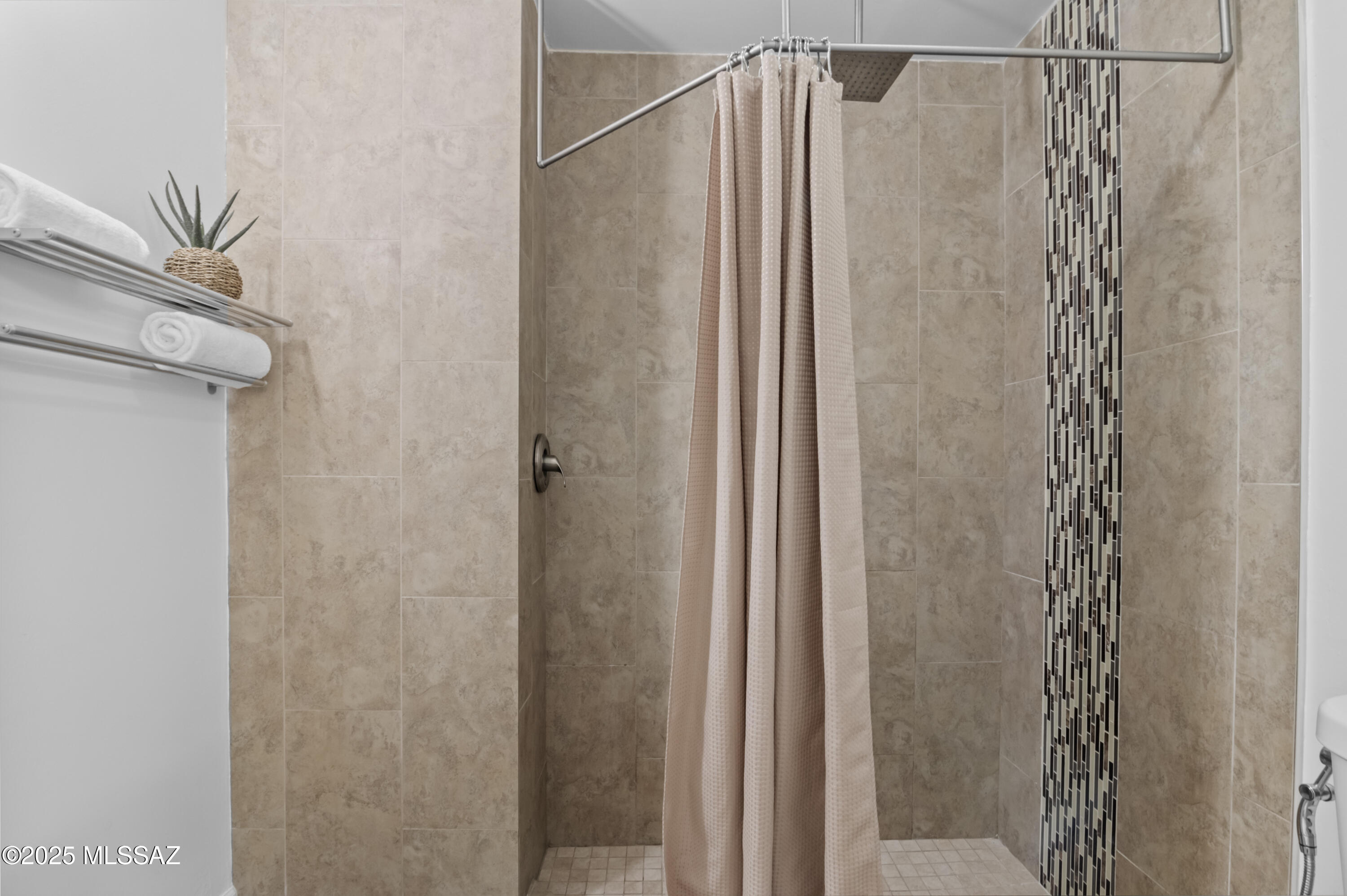 Catalina Madre (1-70) - Residential