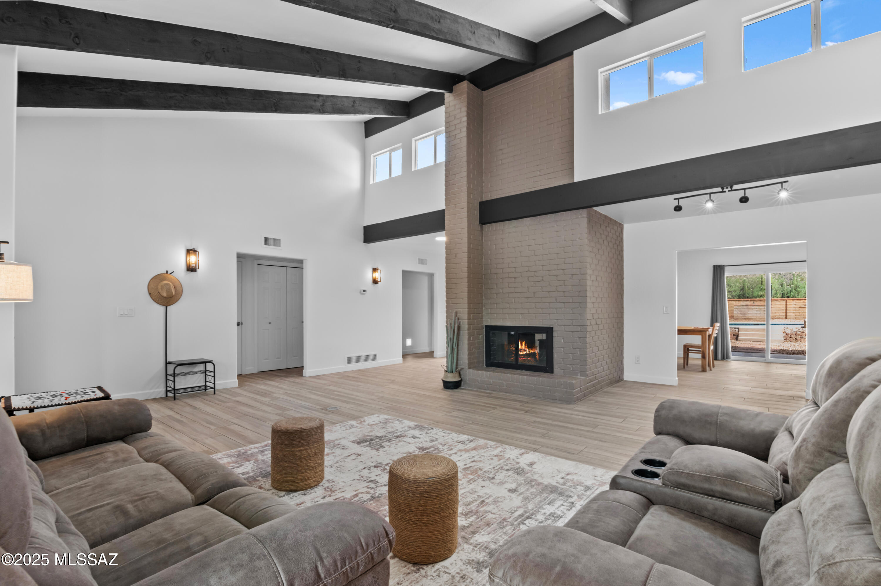 Catalina Madre (1-70) - Residential