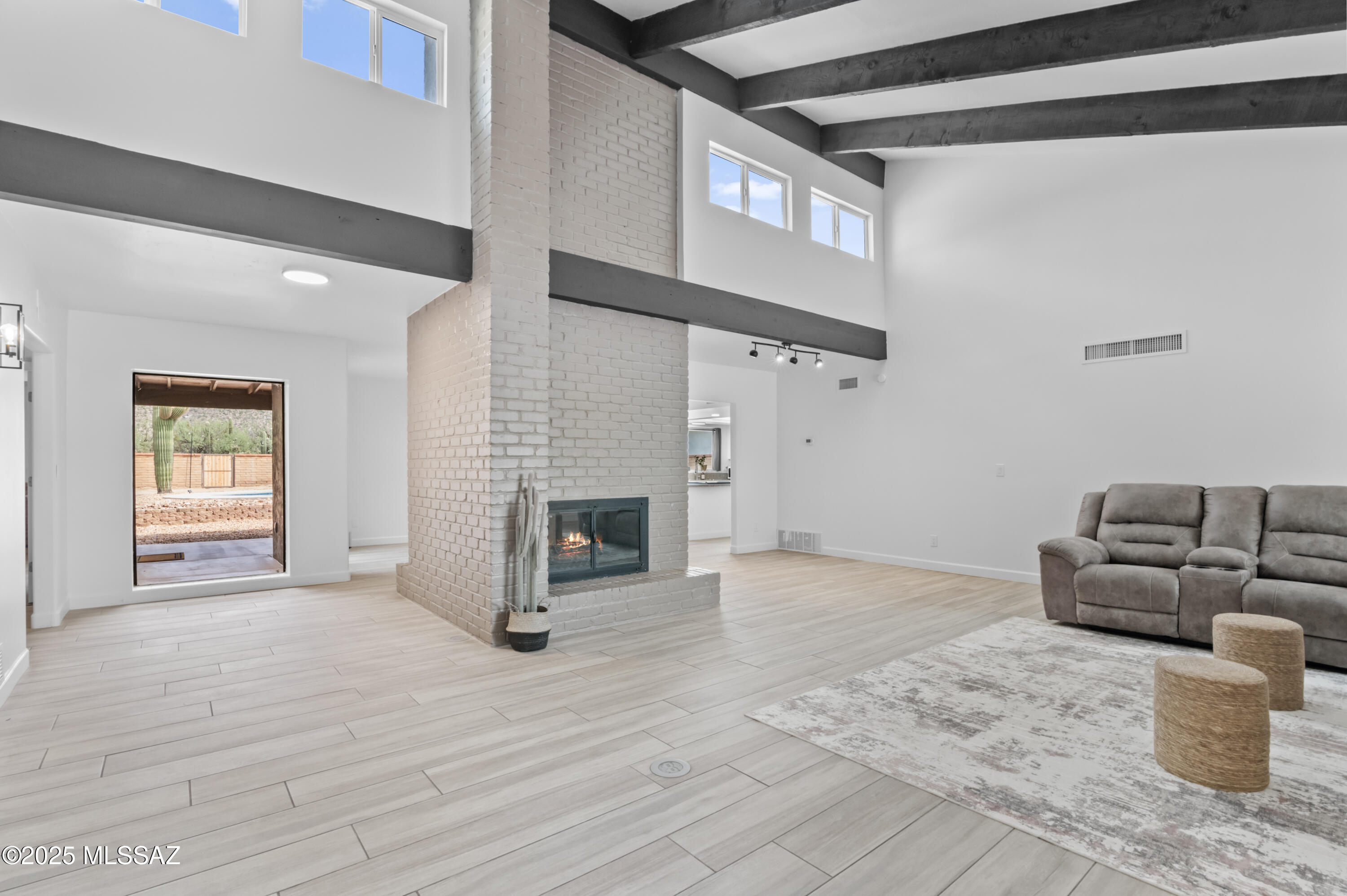 Catalina Madre (1-70) - Residential