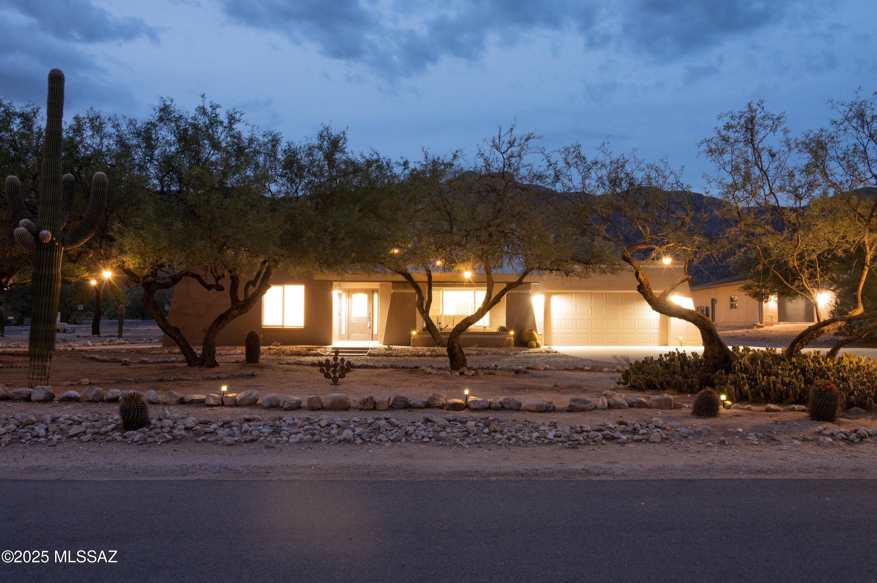 Catalina Madre (1-70) - Residential
