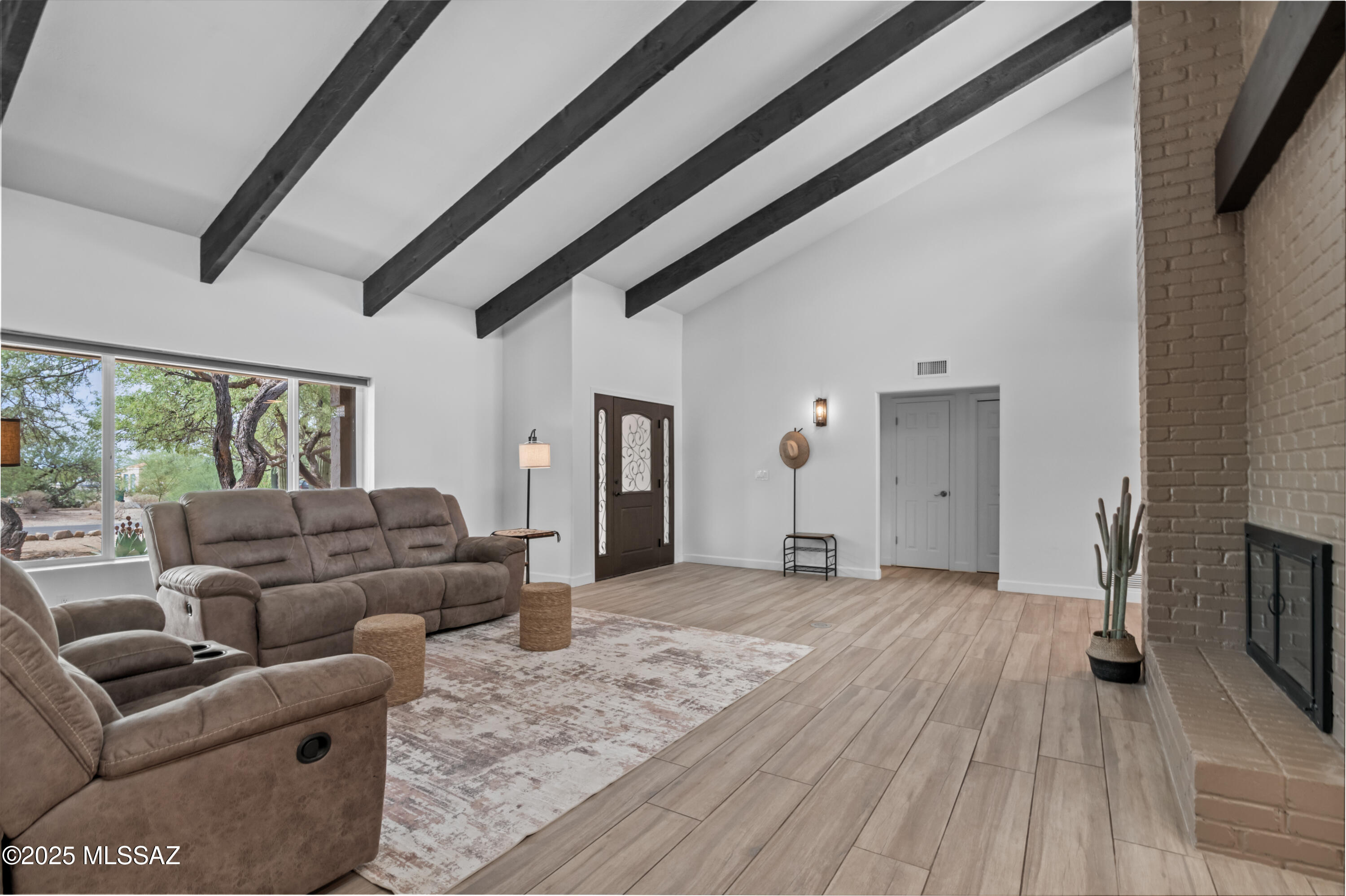 Catalina Madre (1-70) - Residential