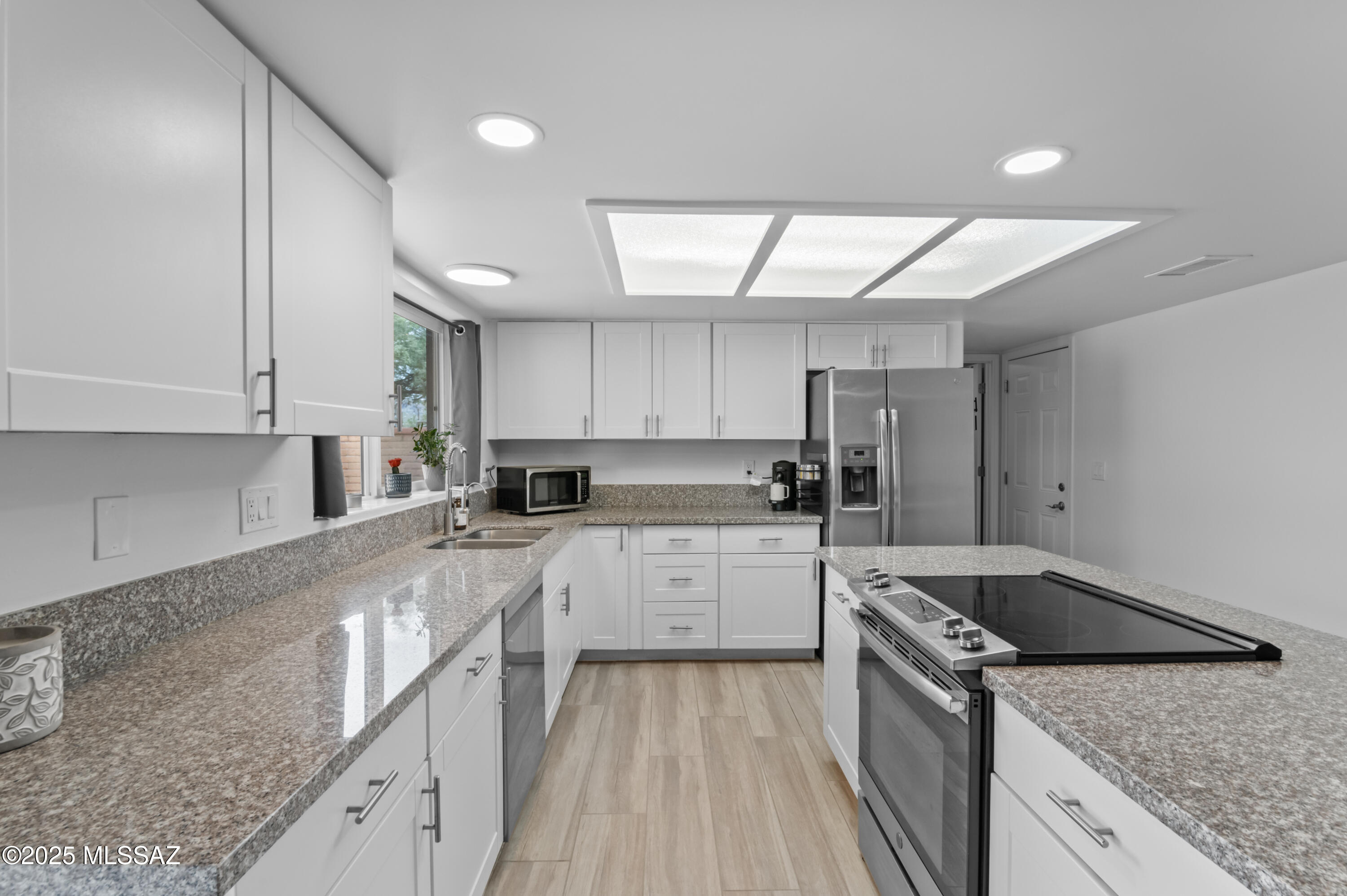 Catalina Madre (1-70) - Residential