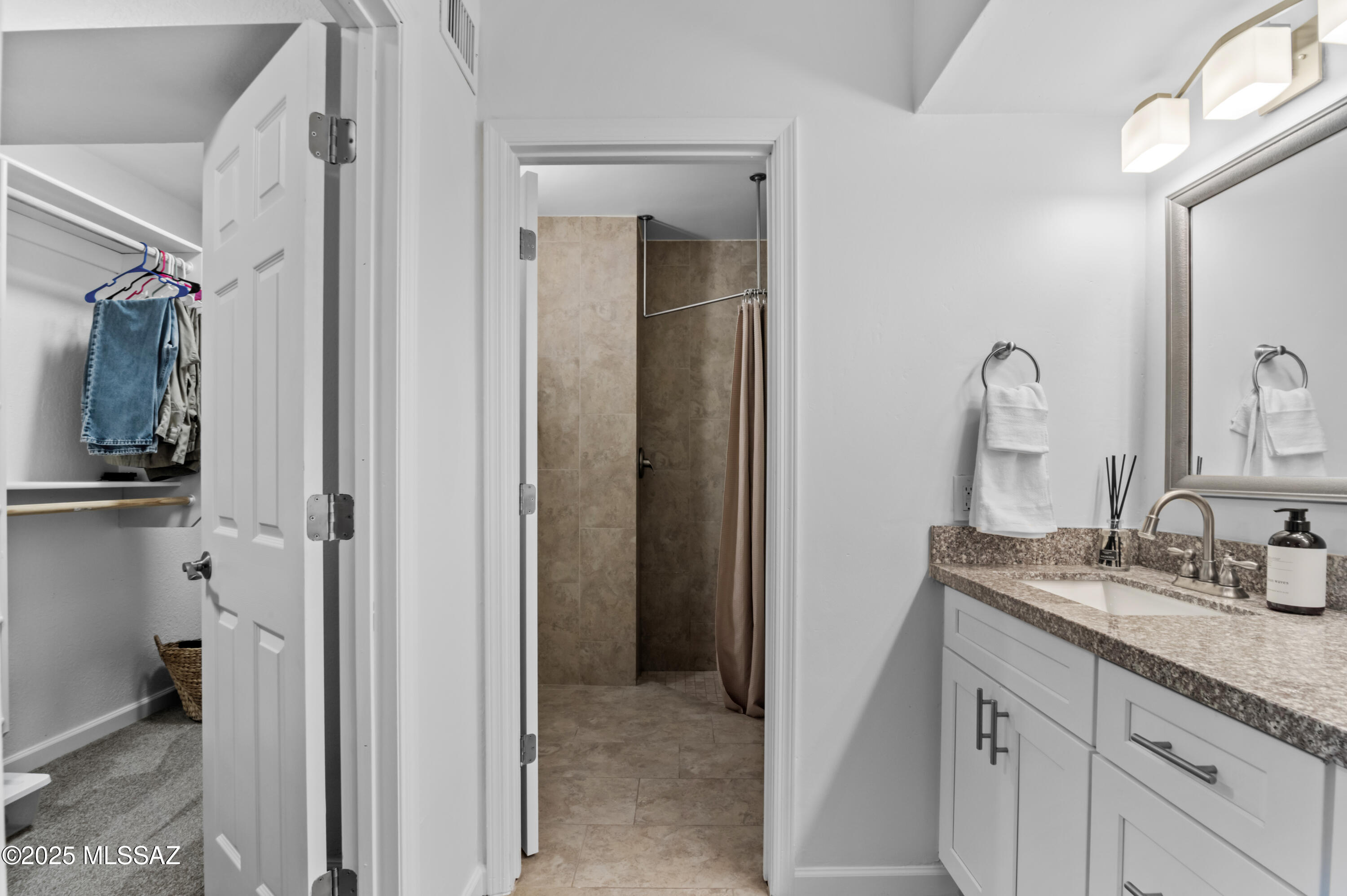Catalina Madre (1-70) - Residential