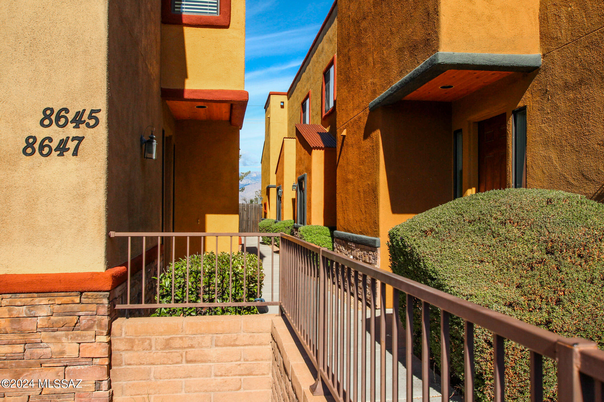 Dos Tiburones Townhouses (1-34) - Residential