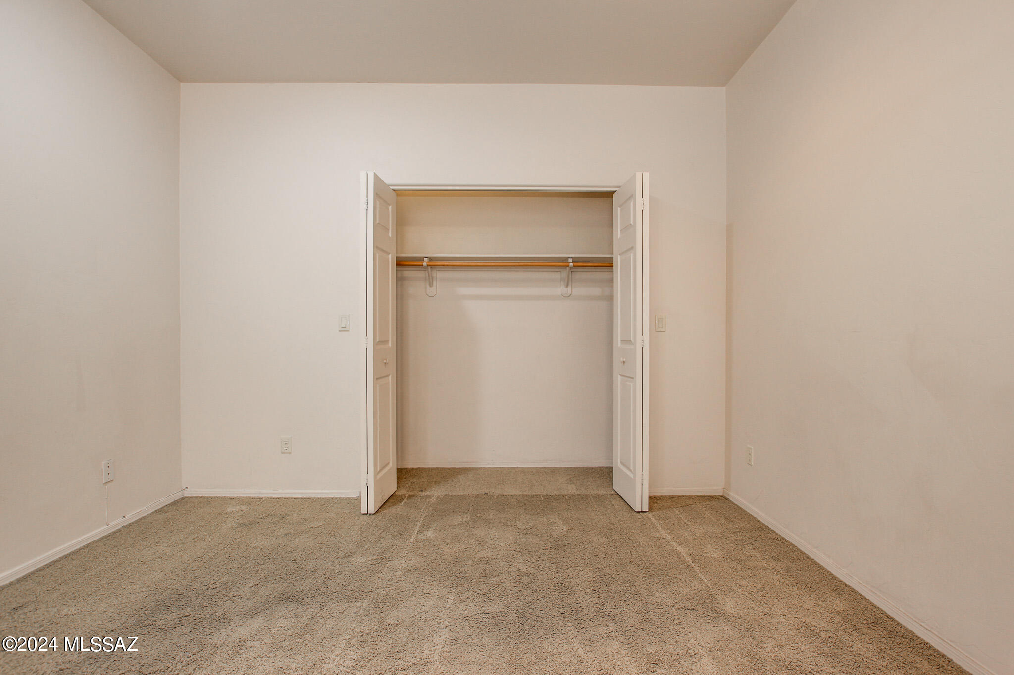 Dos Tiburones Townhouses (1-34) - Residential