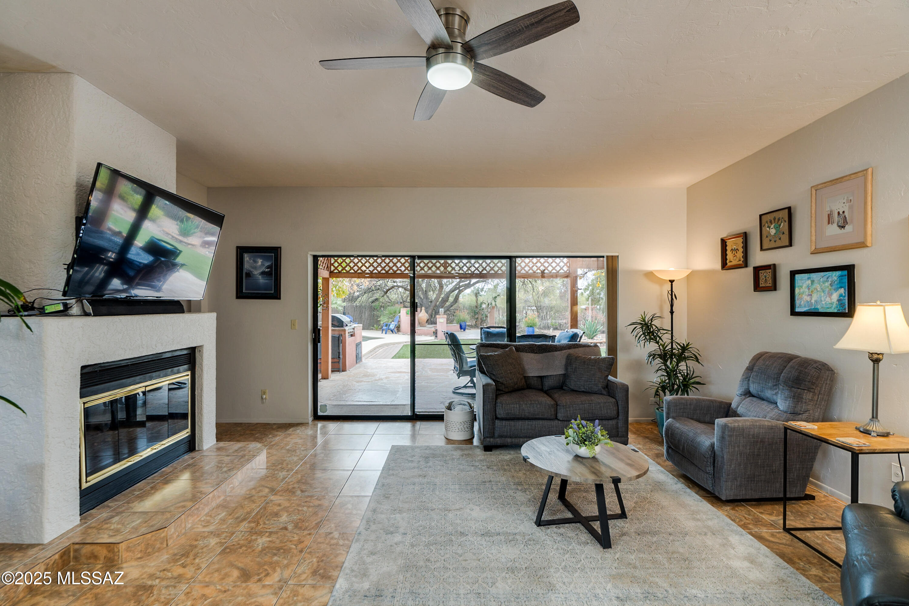 La Mirada (1-8) - Residential