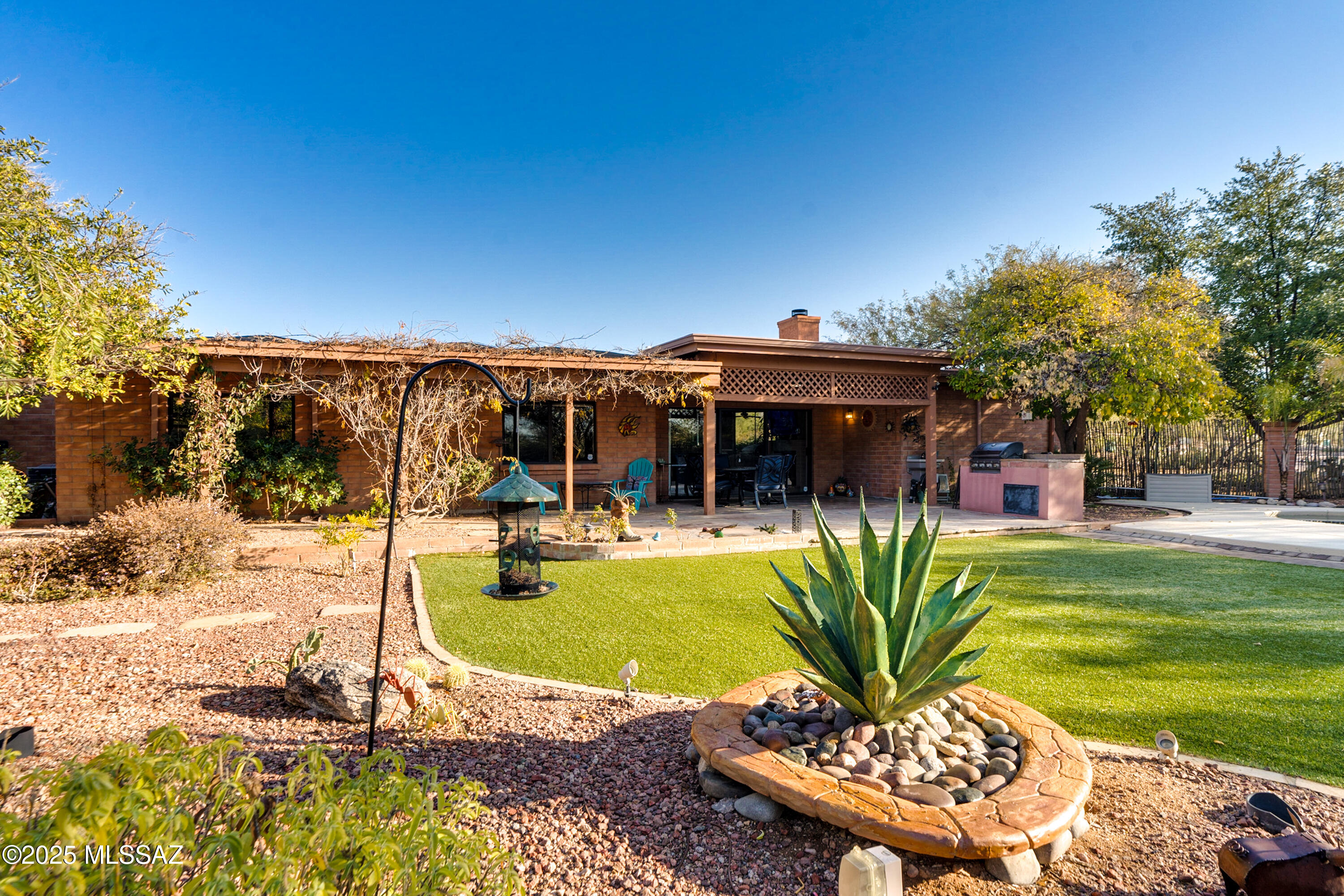 La Mirada (1-8) - Residential