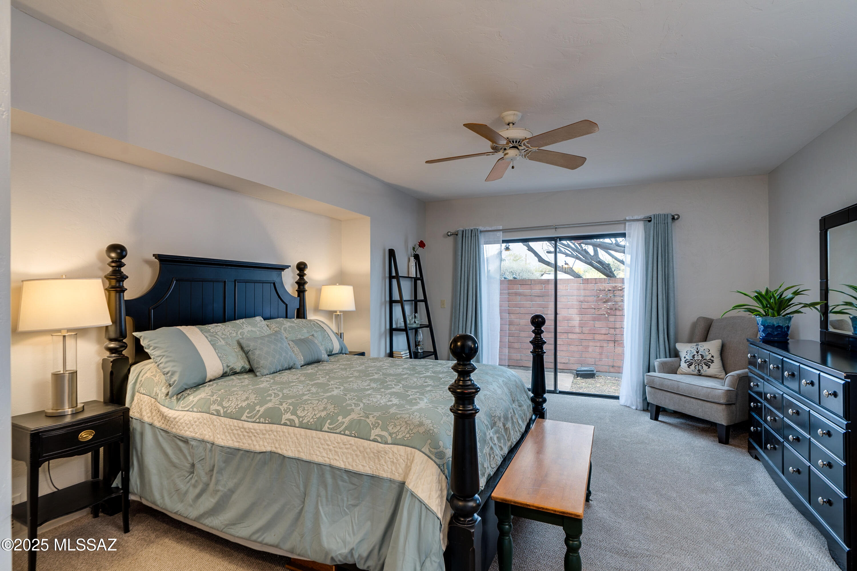La Mirada (1-8) - Residential