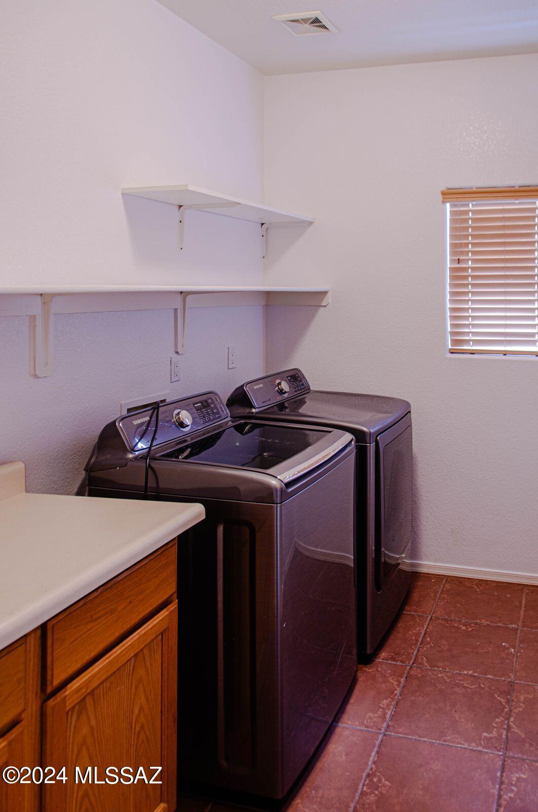 Tres Pueblos - Residential Lease