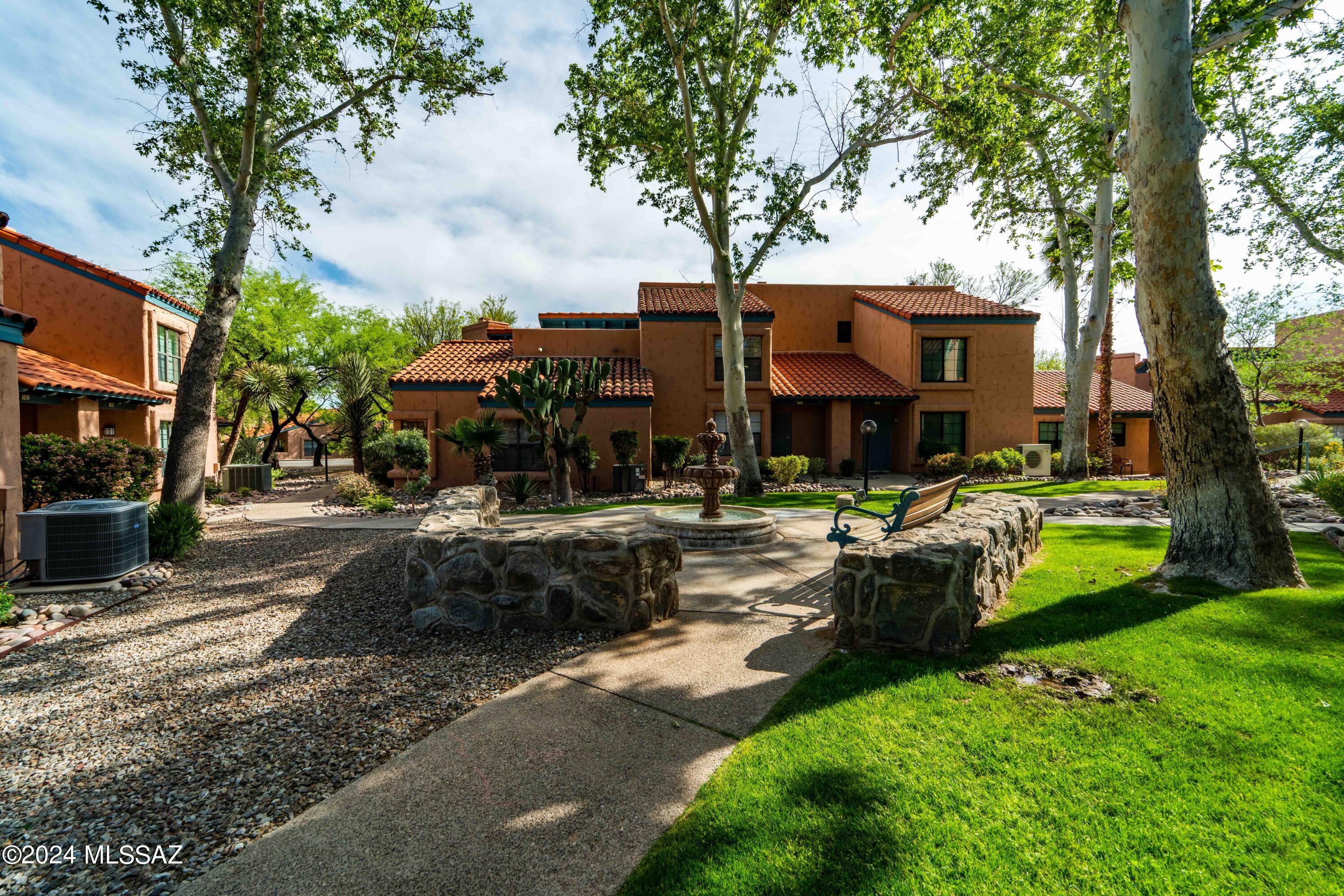 Ventana De Sabino North (1-127) - Residential