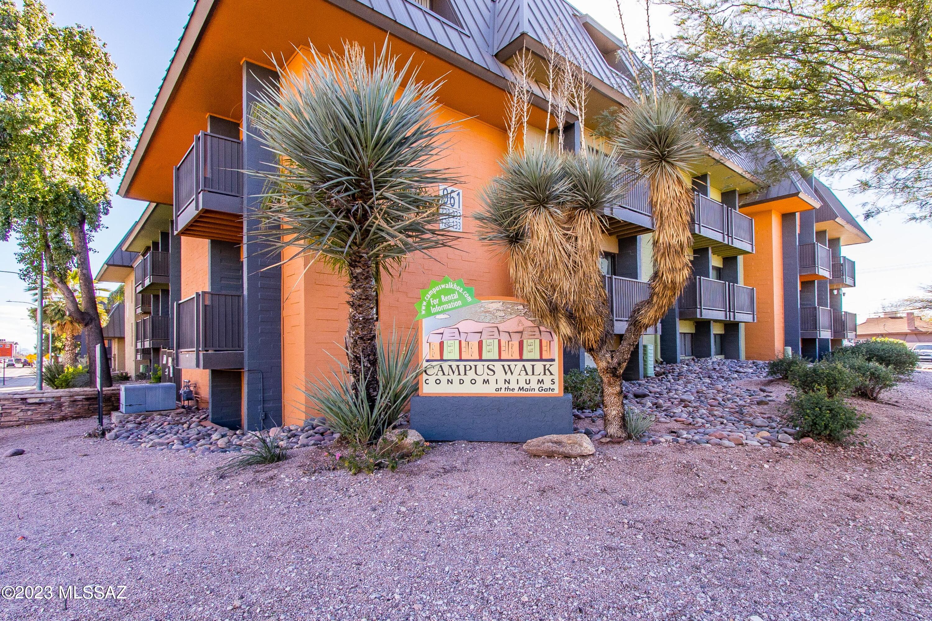Great location and rarely available! Walk to Campus, the light rail and so much more. 2 beds/2 baths and all laminate floors. The first floor has the kitchen, LR/DR and half bath and there is a balcony overlooking Euclid. Downstairs, there are two good sized bedrooms and plenty of closet and storage space. The full bath has been refreshed and
is appealing. This is a gated community with good amenities: pool, study room,
laundry facilities, pool table and a designated parking space. New ceiling fans and all new HVAC. Don't miss this one, come see it today!