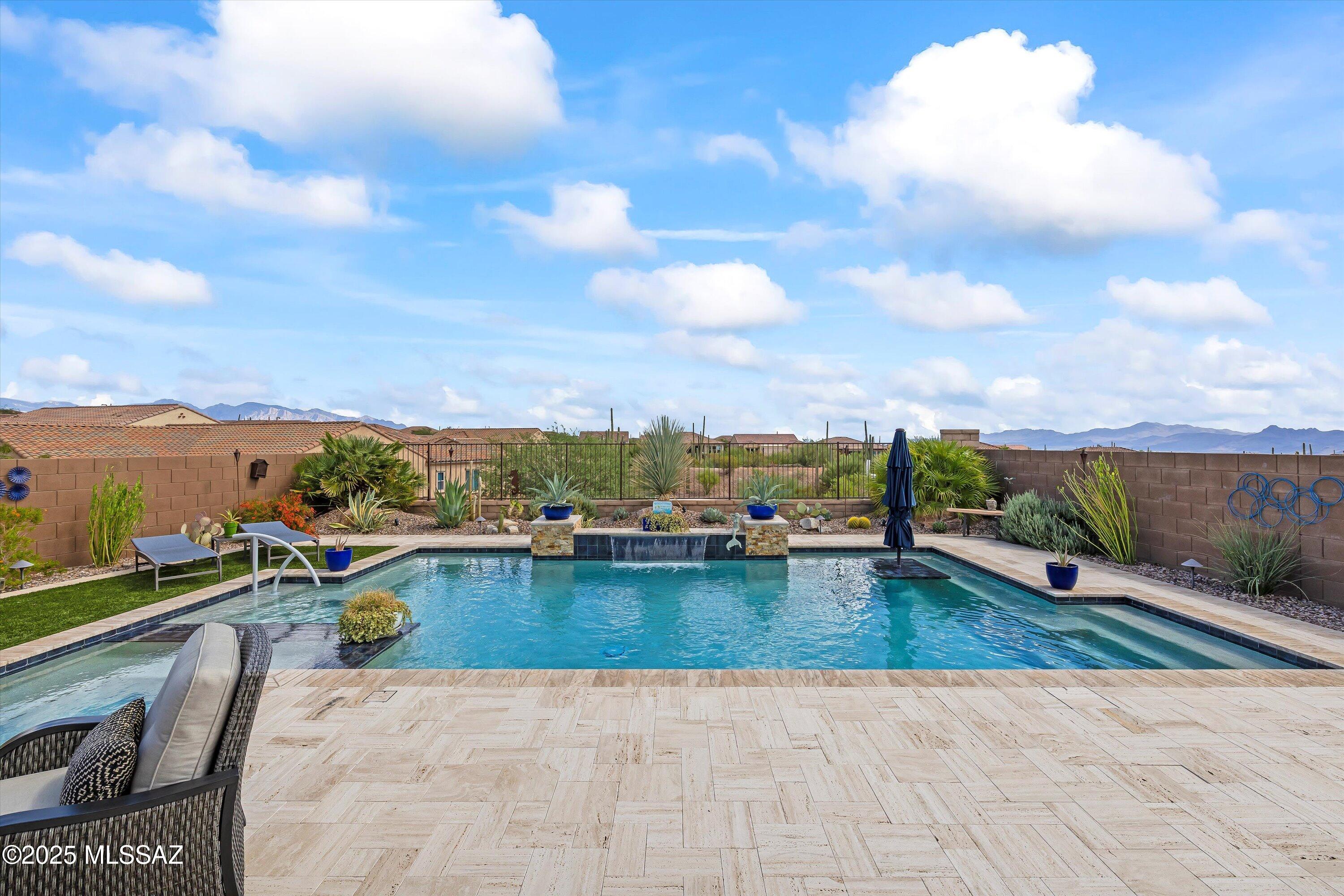 Del Webb At Dove Mountain SQ20131930189 - Residential