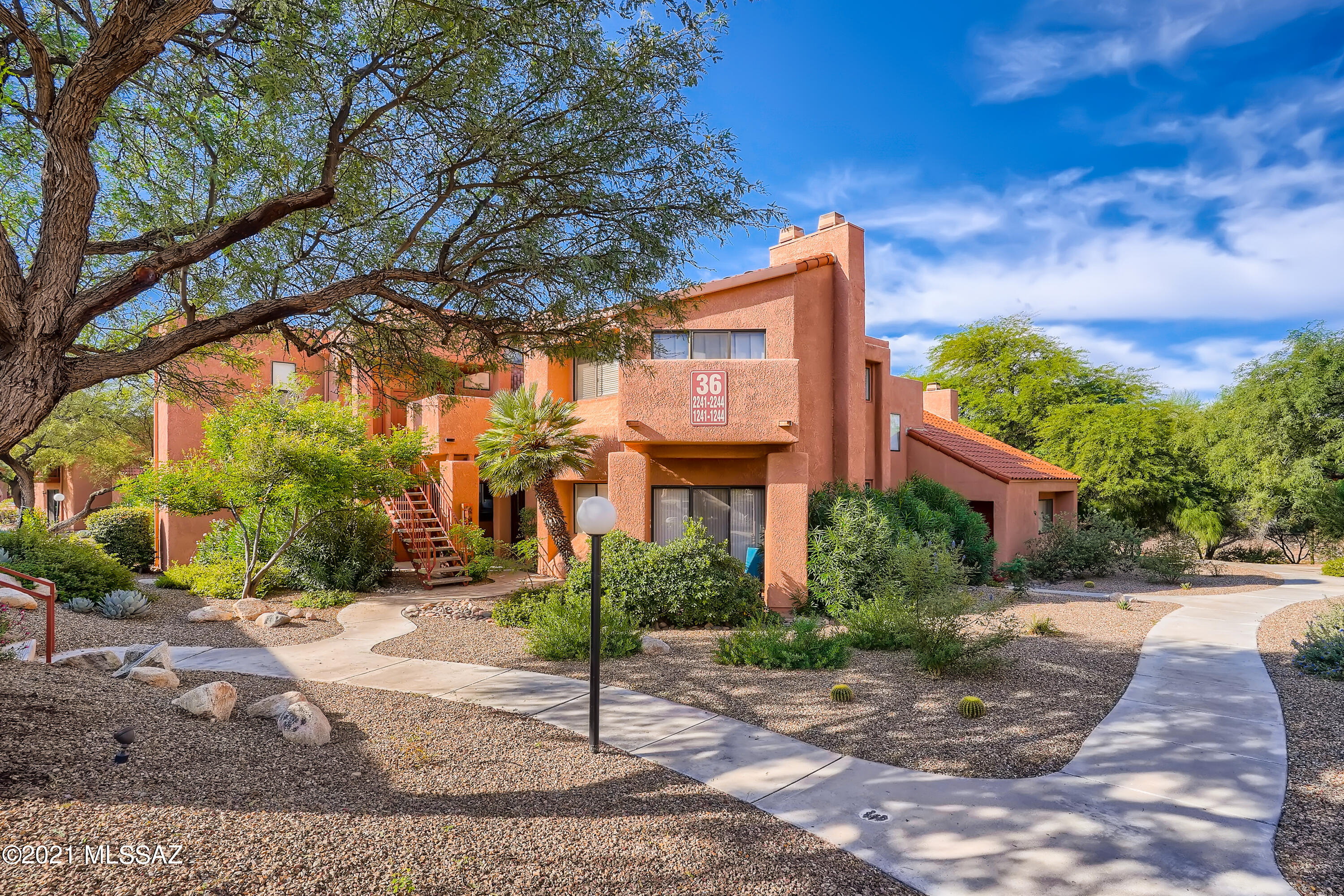 Ventana Vista Condominiums - Residential
