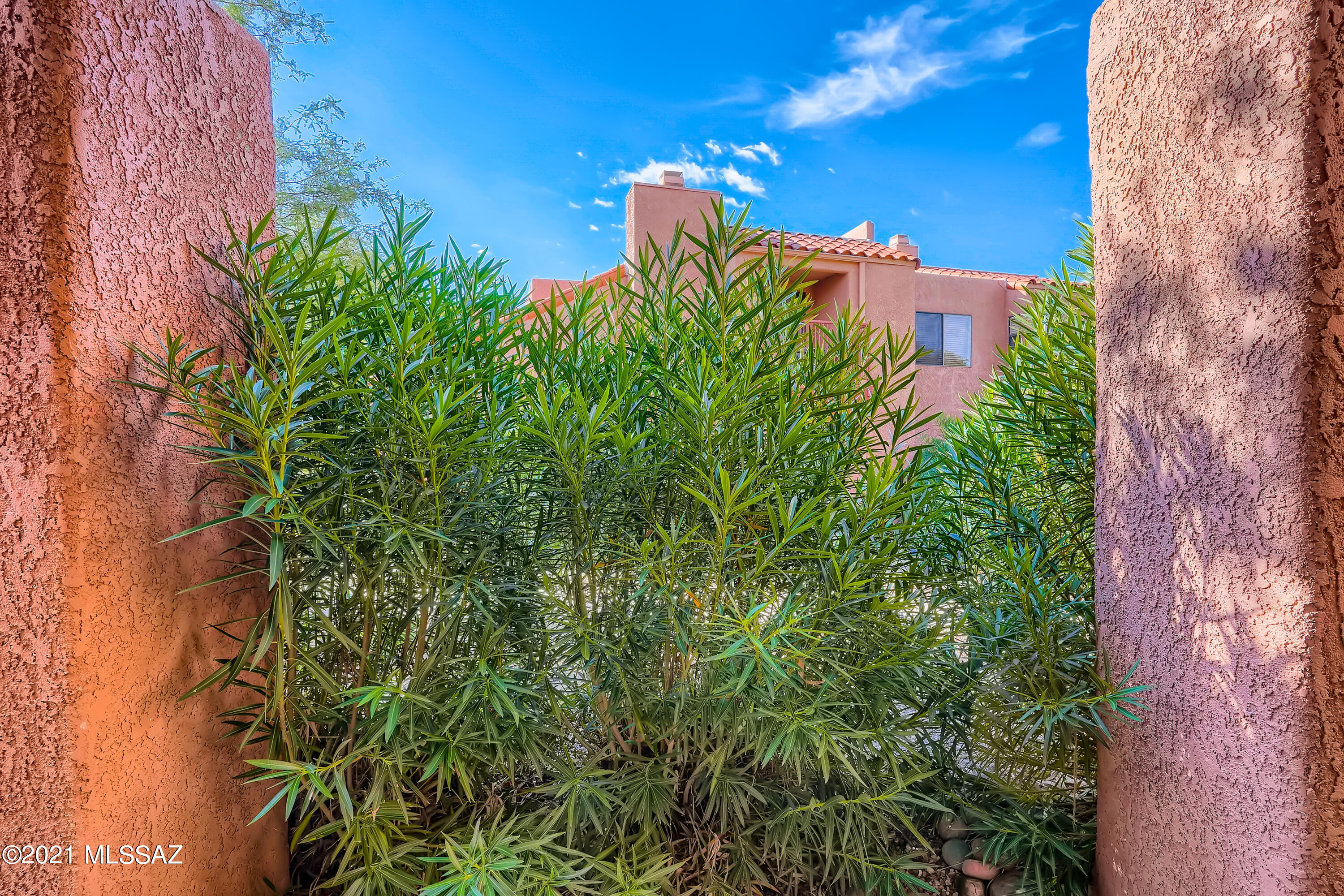 Ventana Vista Condominiums - Residential